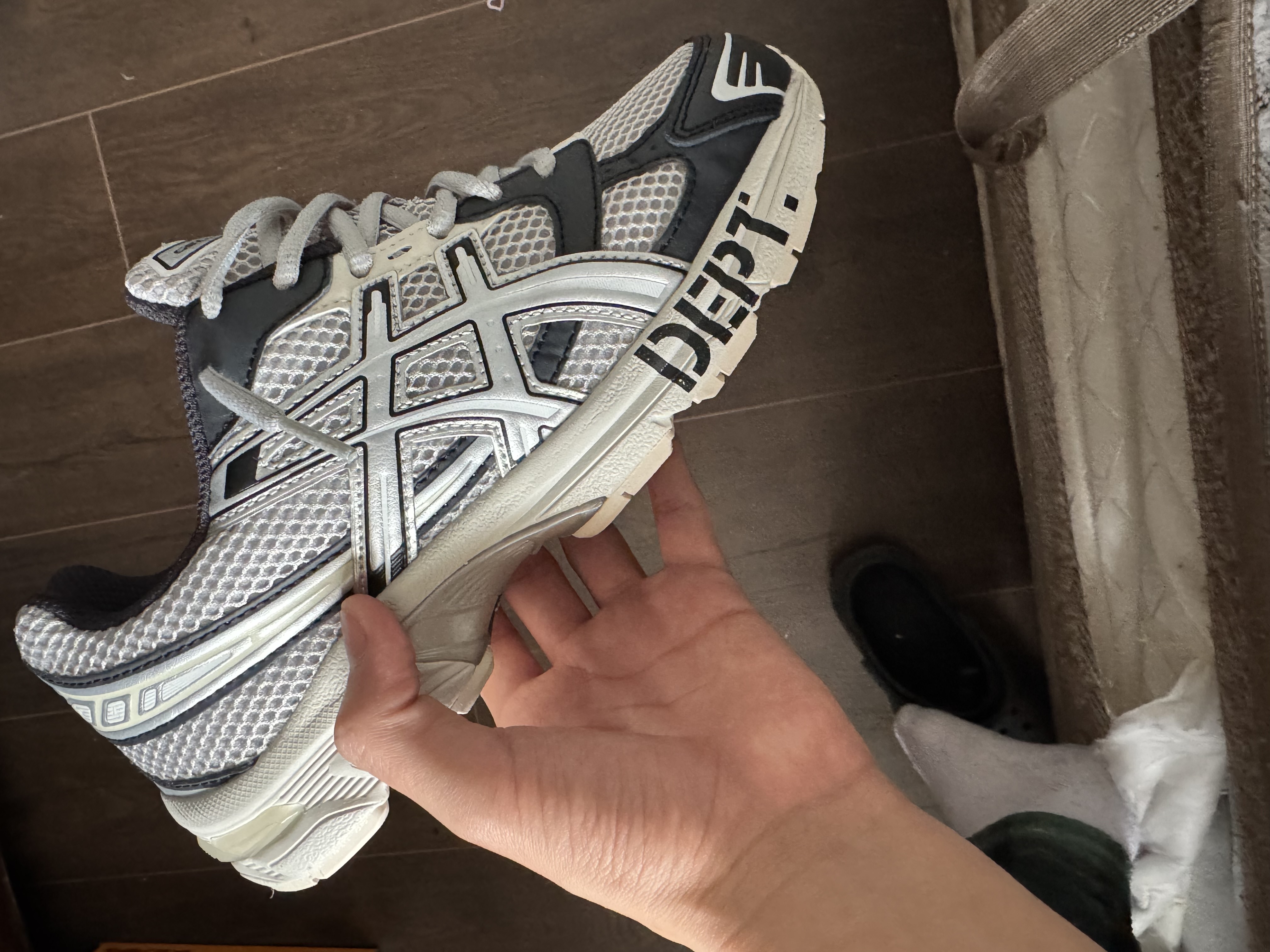 ASICS Gel-1130 Oyster Grey (Gallery Dept. Edition) 1201A256 review Lucii 00