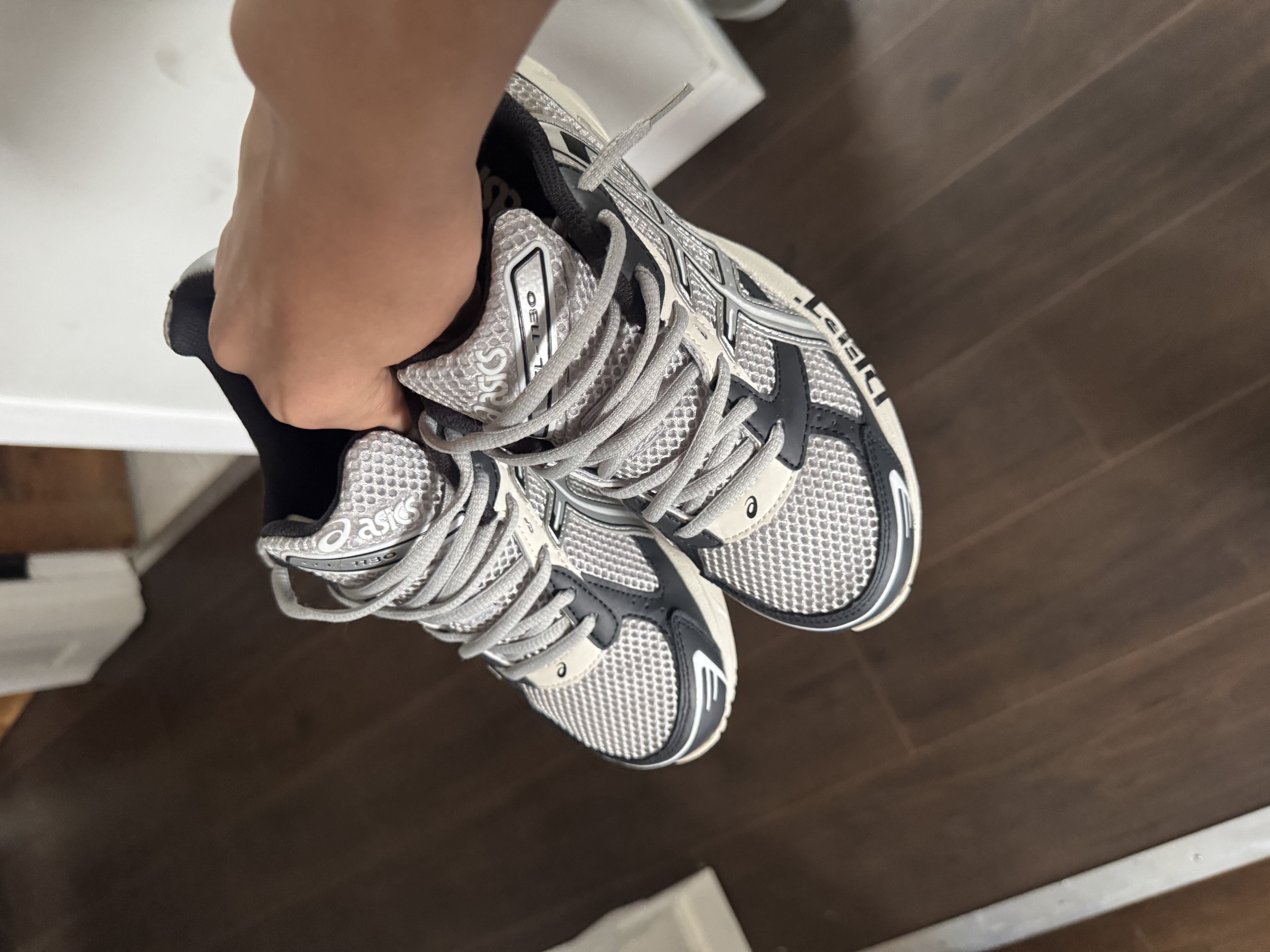 ASICS Gel-1130 Oyster Grey (Gallery Dept. Edition) 1201A256 review Lucii 01