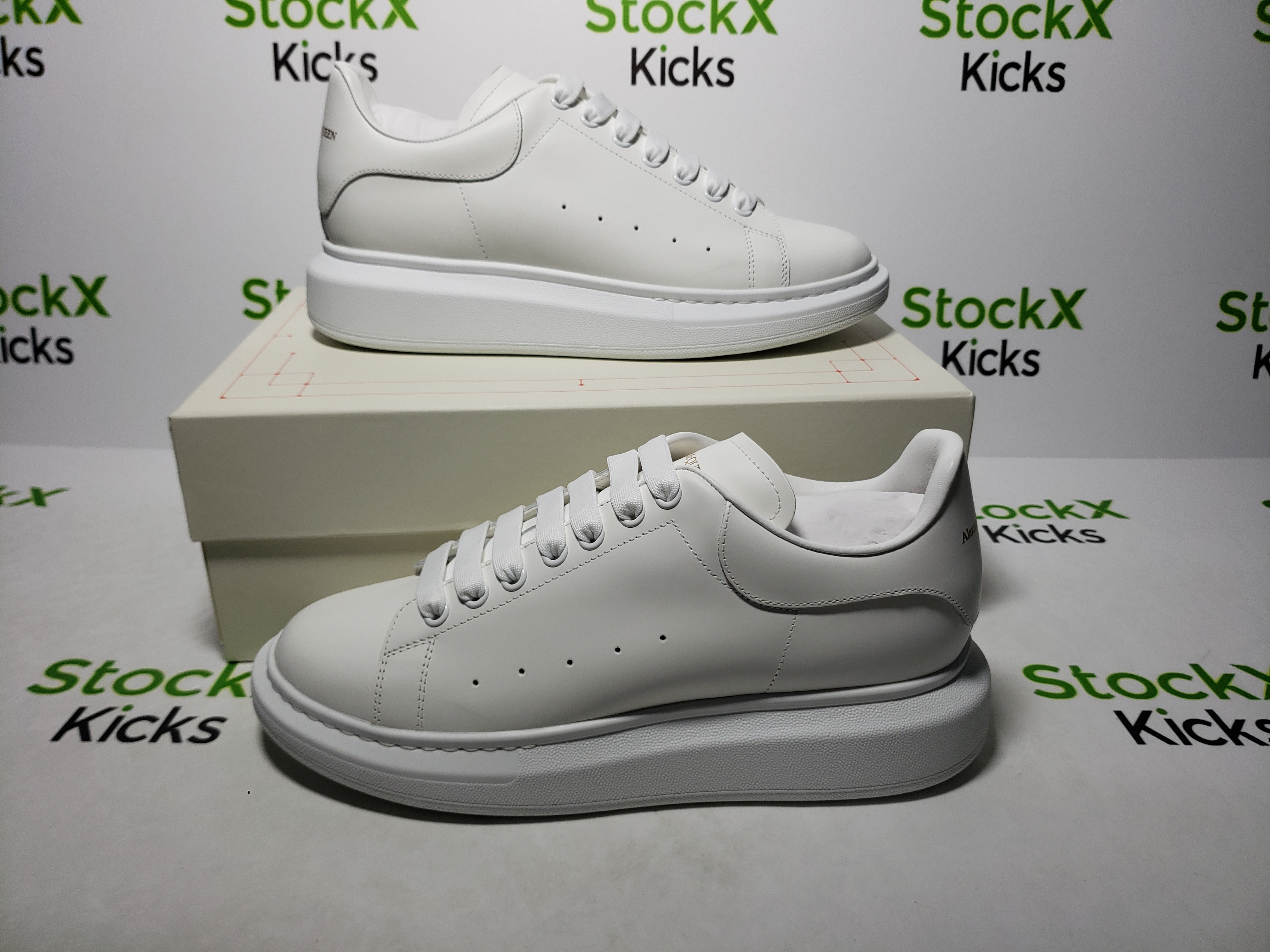 Alexander McQueen Sneaker White Pape review stockxkicks 03