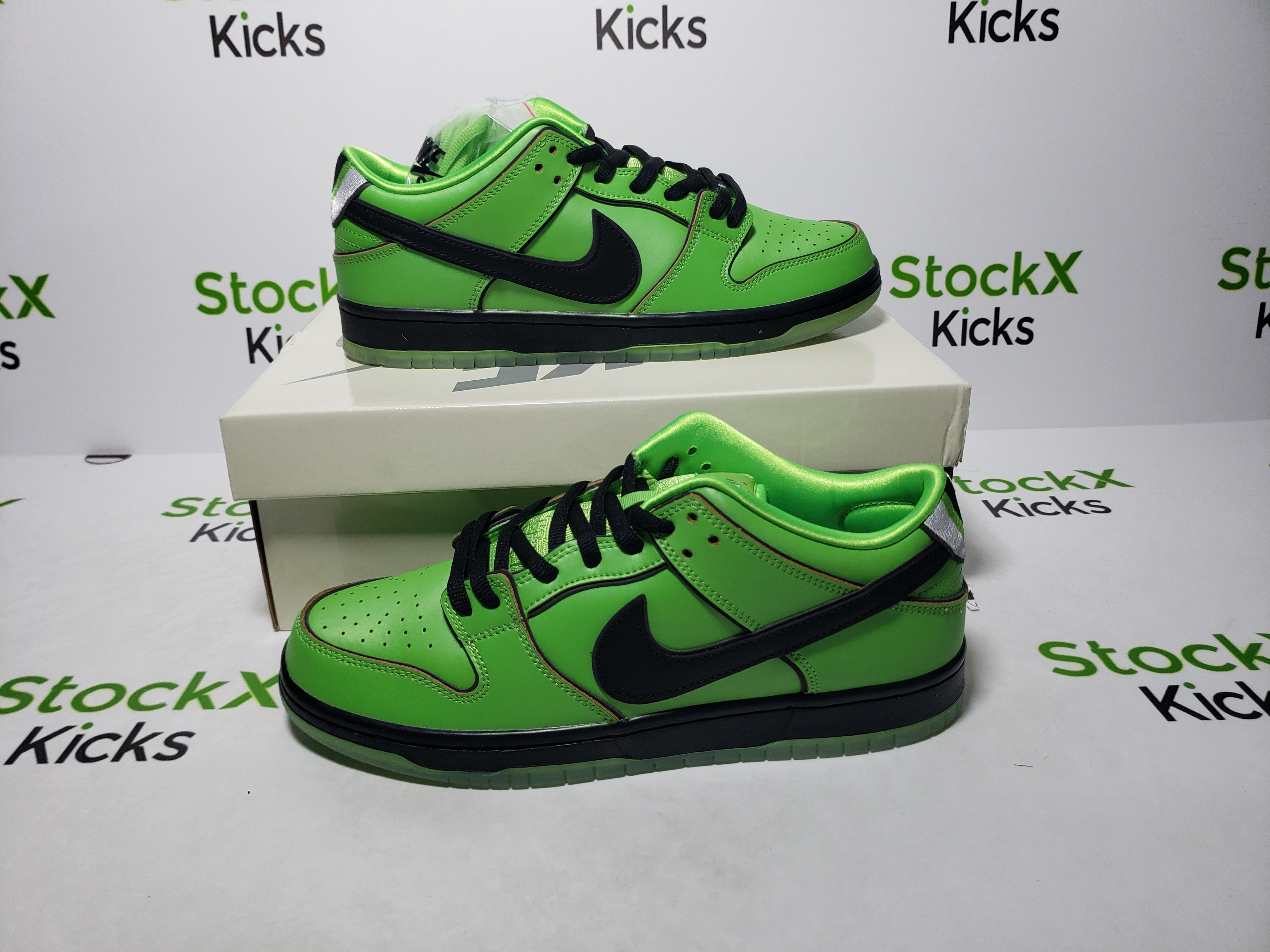 PK God Batch The Powerpuff Girls x Nike SB Dunk Low Buttercup FZ8319-300 review stockxkicks 03