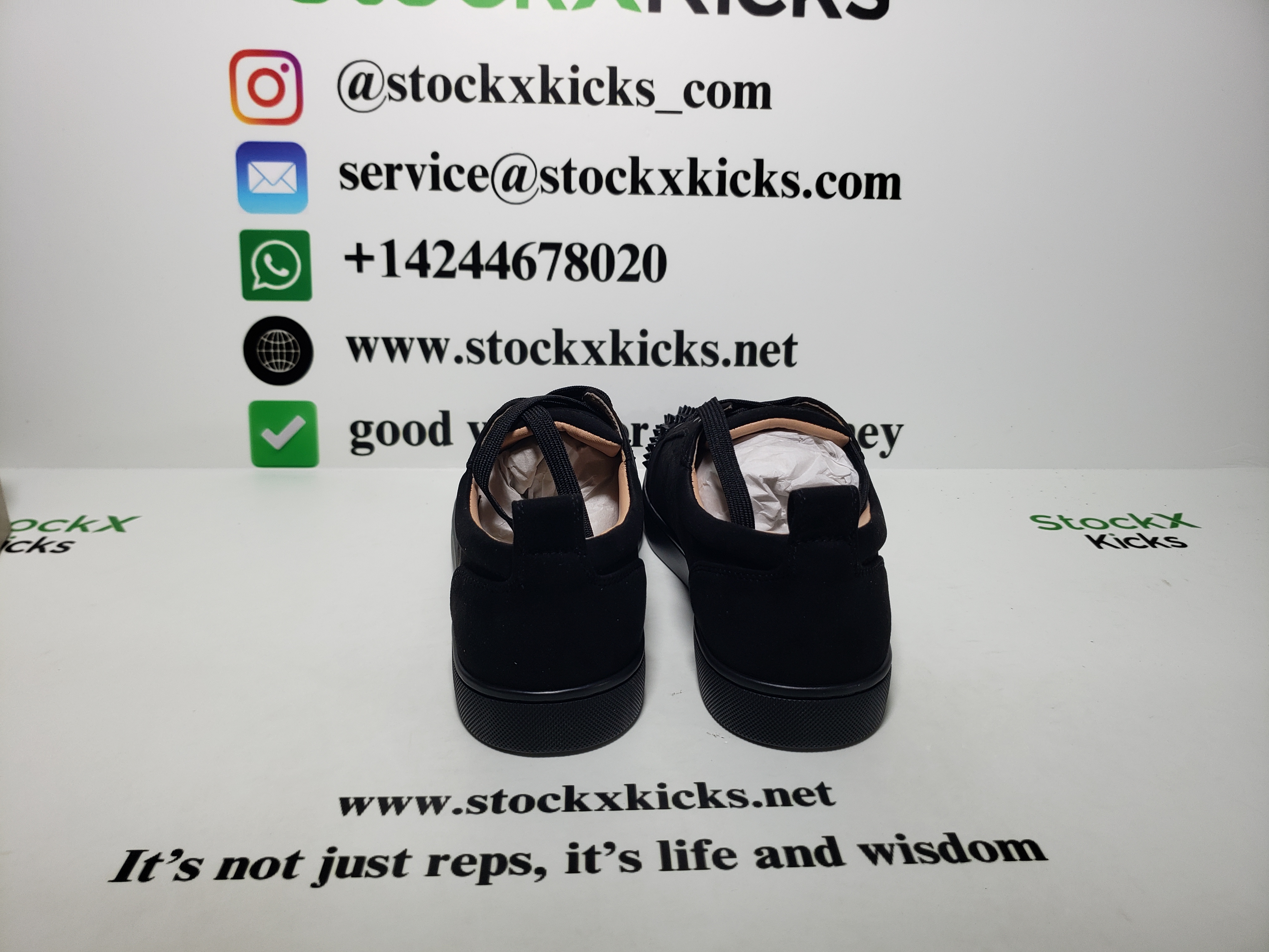 Christian Louboutin Junior Spikes Men's Flat review stockxkicks 01