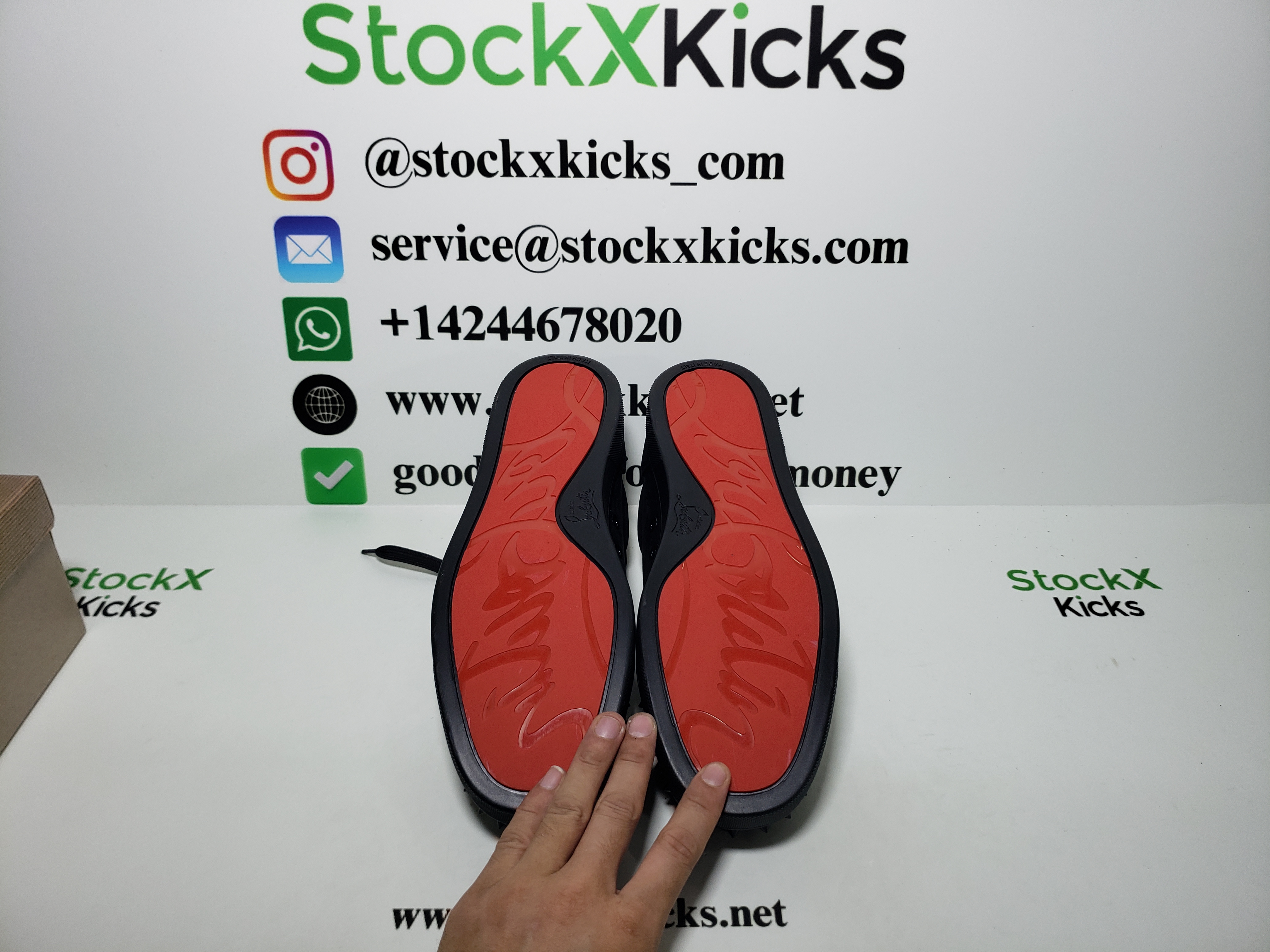 Christian Louboutin Junior Spikes Men's Flat review stockxkicks 06