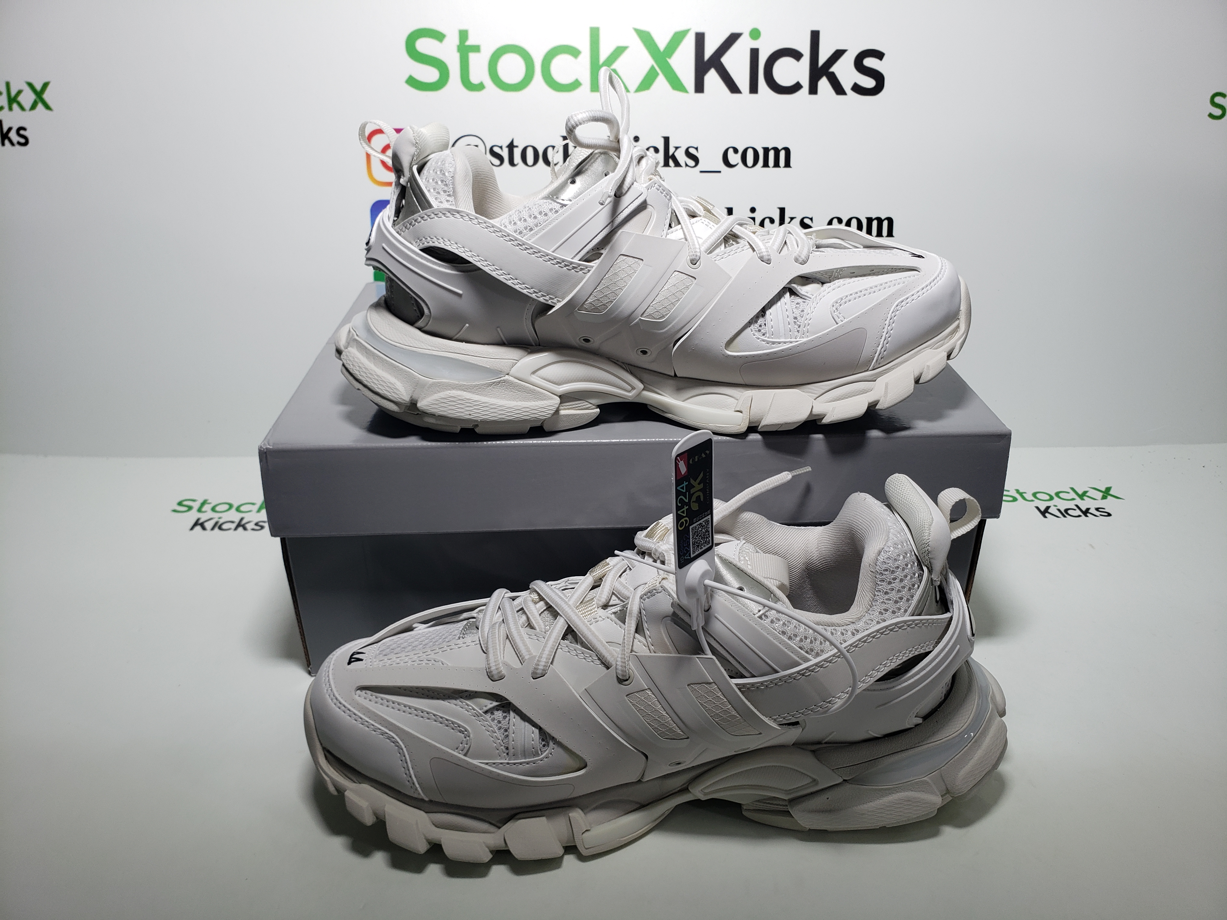 Balenciaga Track Tess S.White (LED) 542436 W1GB7 6509 review stockxkicks 04