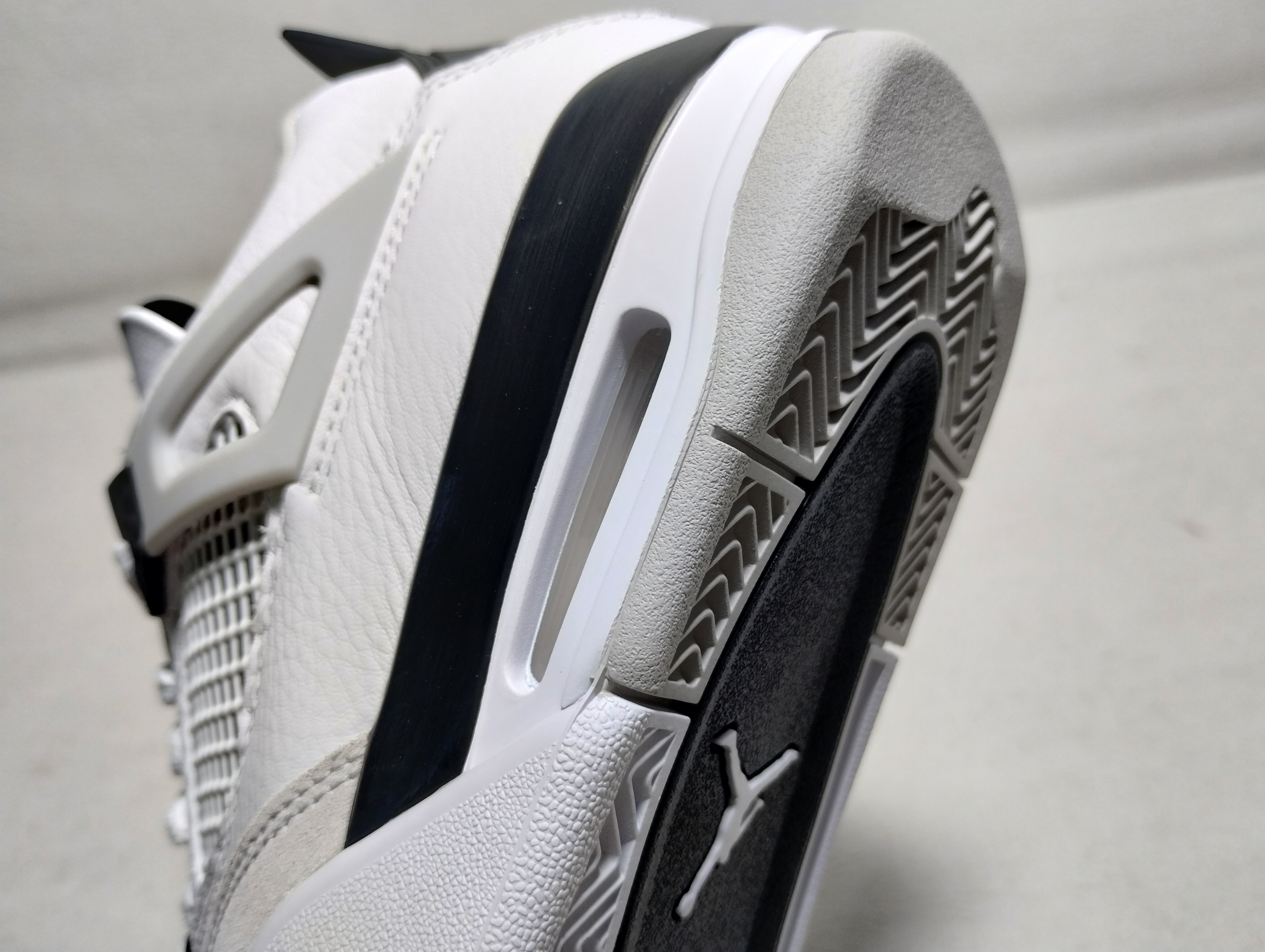 UCOO Batch Air Jordan 4 Retro Military Black DH6927-111 review stockxkicks 08