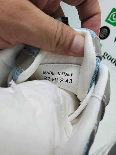 Dior B22 White Blue 3SN231YXX_H865 review stockxkicks  02