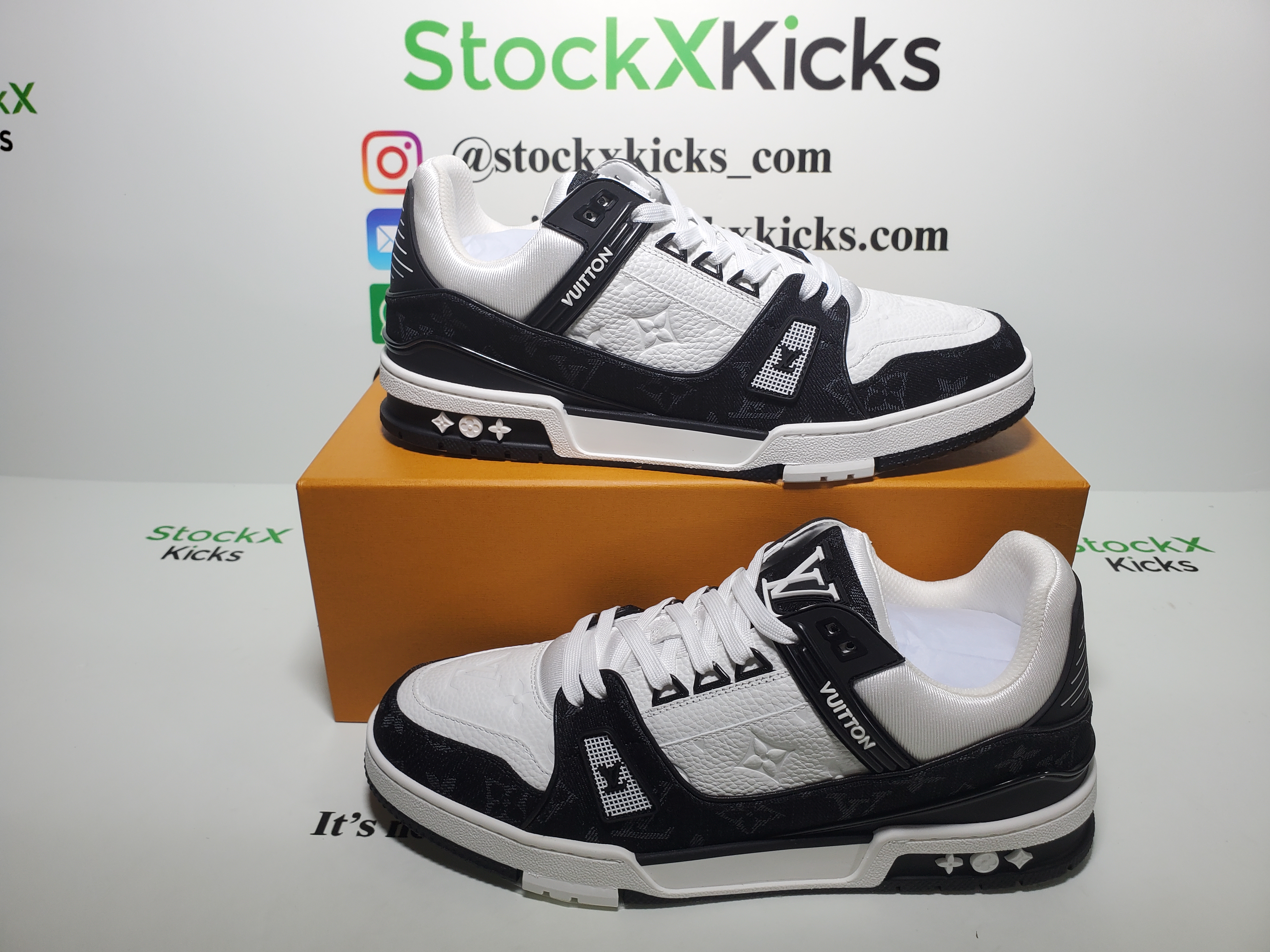 Louis Vuitton Trainer Black And White Cloth Cover VL1202 review stockxkicks 04