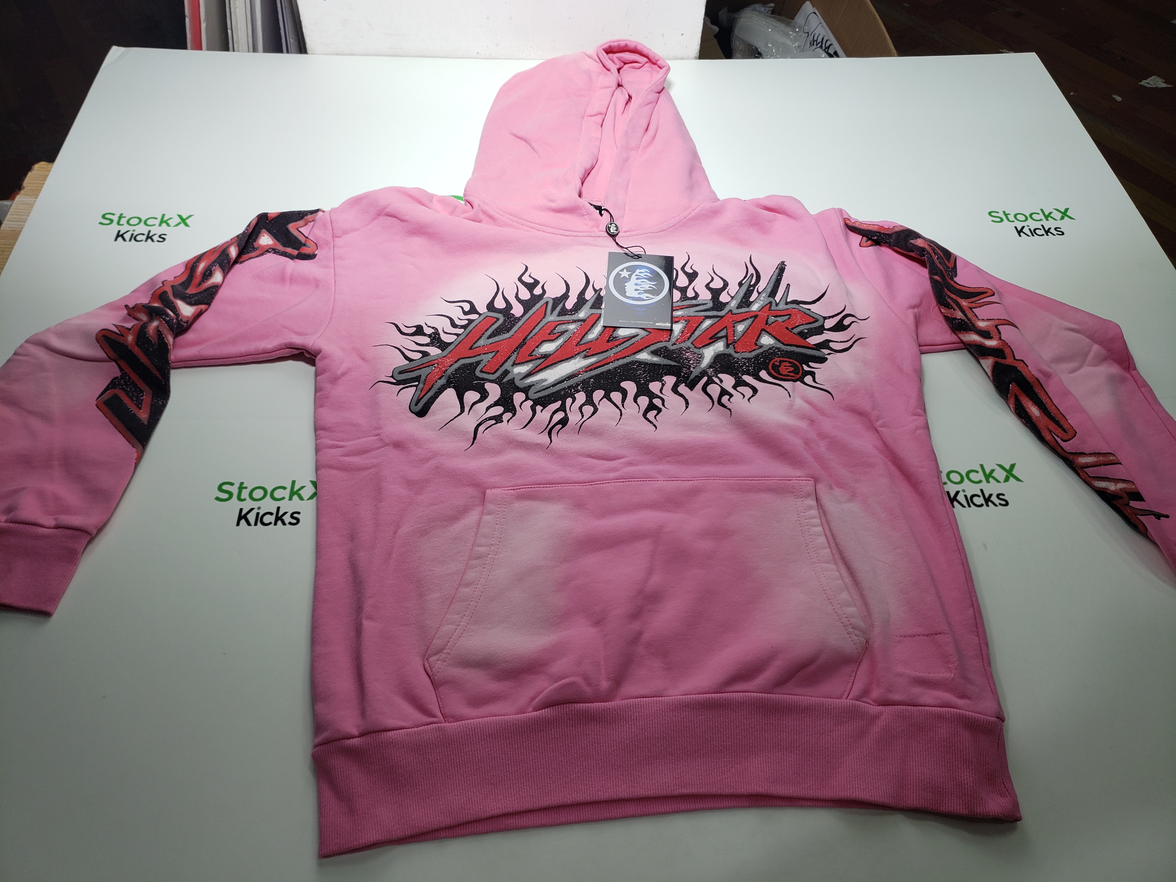 Hellstar Brainwashed Without Brain Hoodie Pink review stockxkicks.org 01