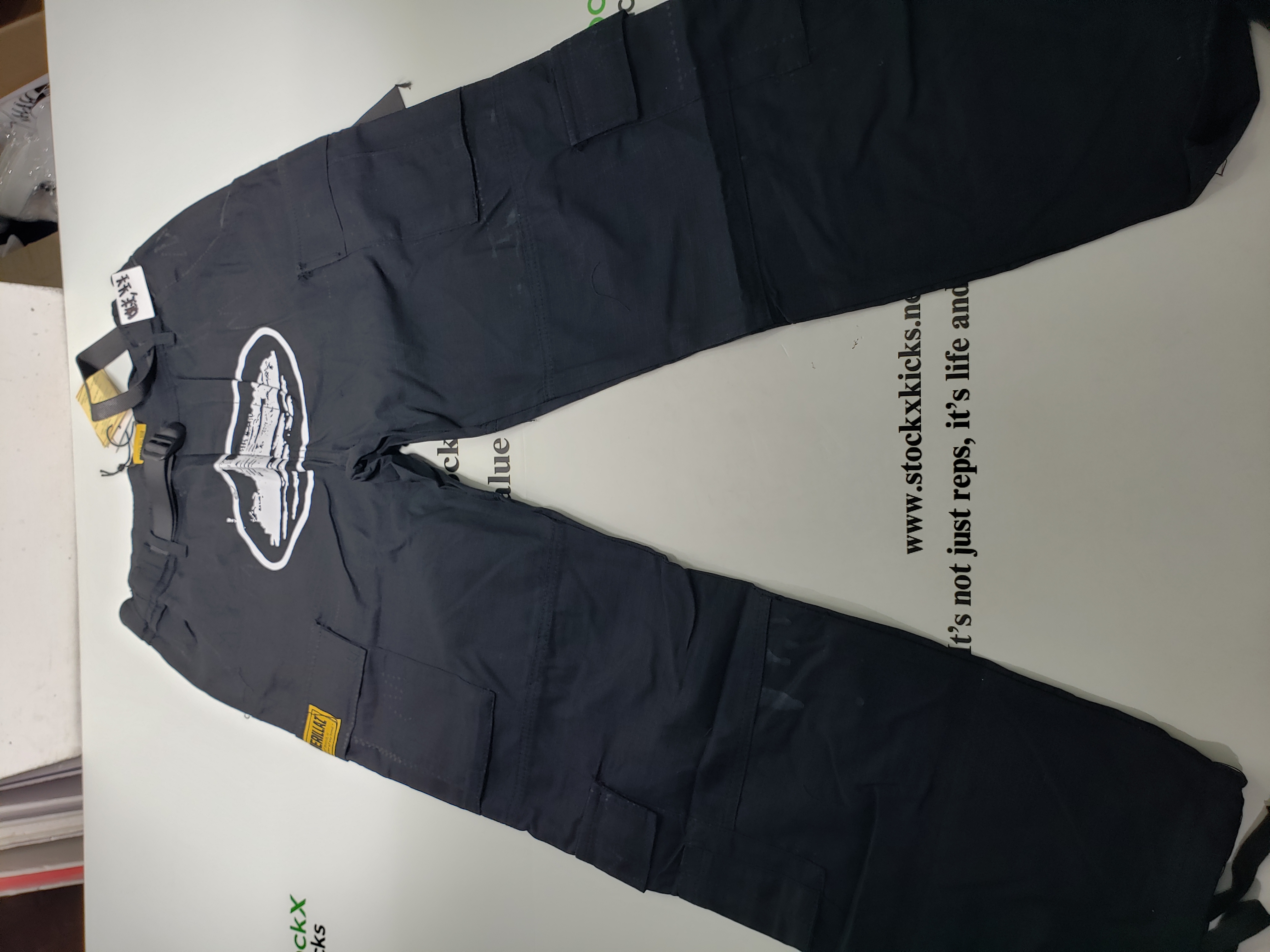 Corteiz 4 Starz Special Edition Guerillaz Cargos Black/White Casual Pants review stockxkicks.org 00