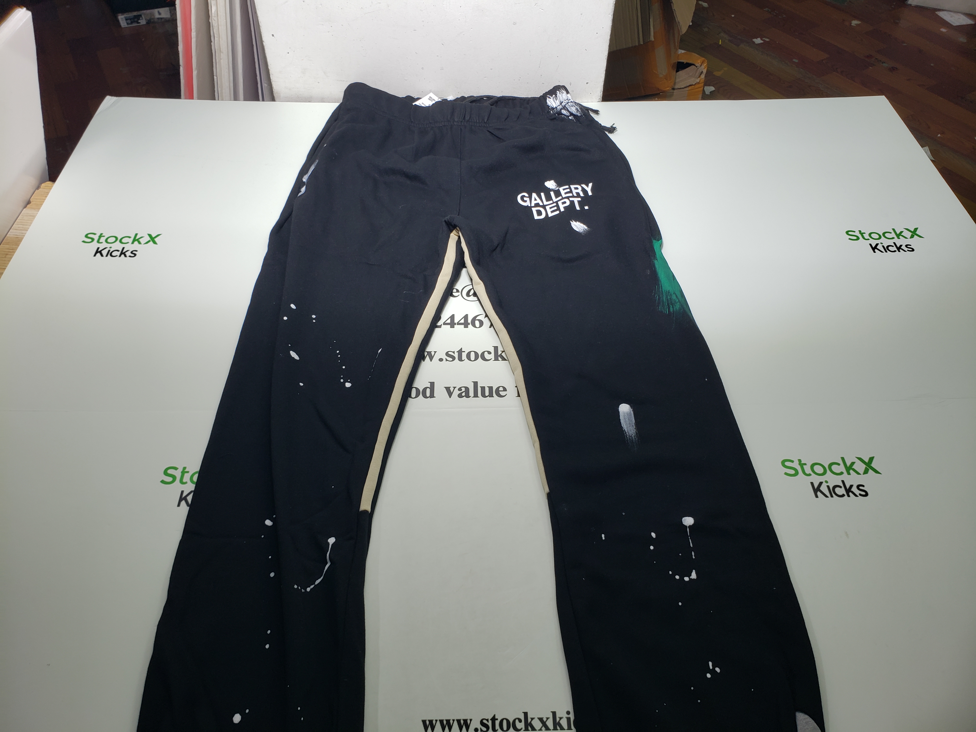 Gallery Dept. Painted Flare Sweat Pants Washed Black review stockxkicks.org 01