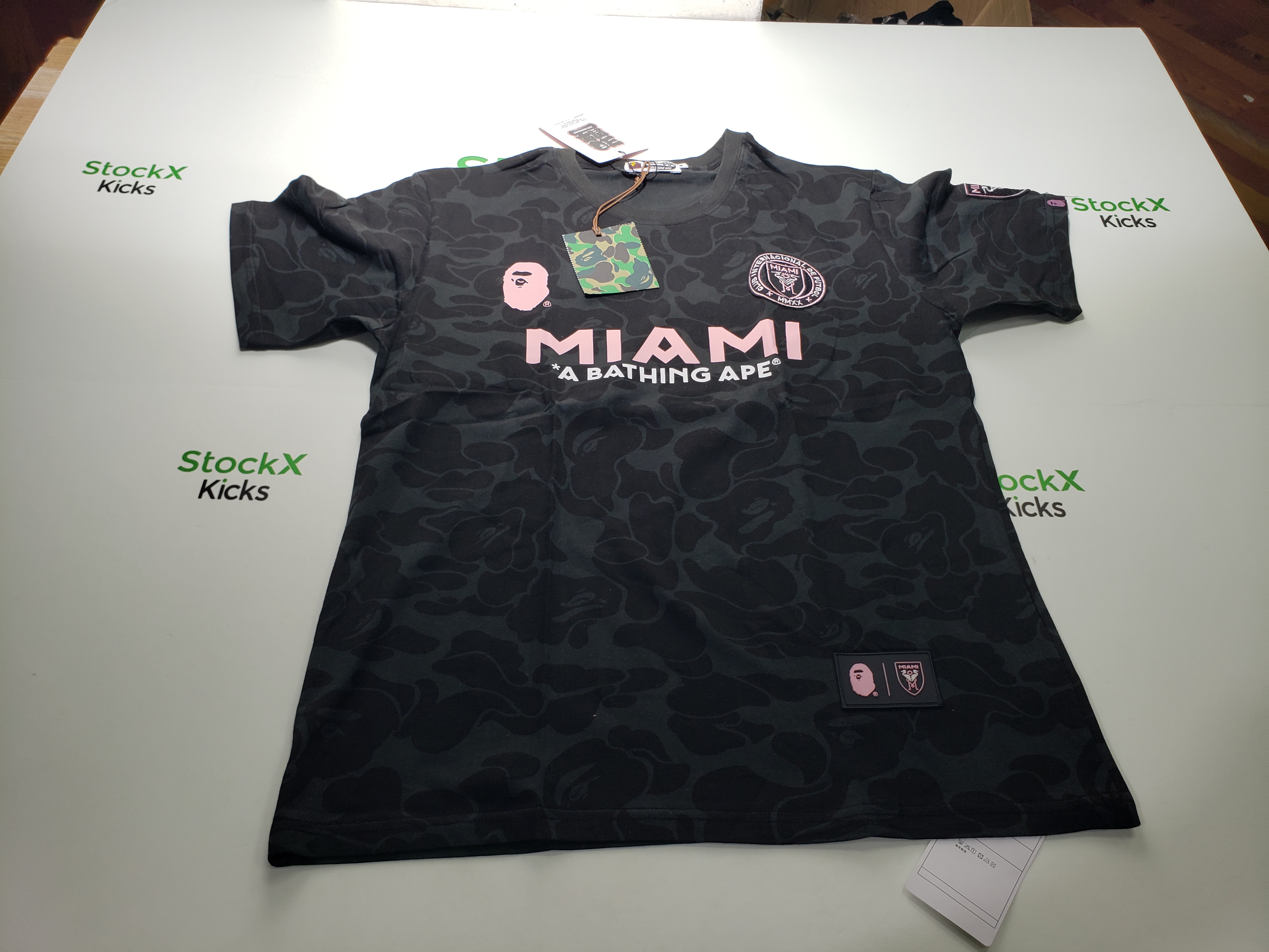 BAPE x Inter Miami CF Camo Tee Black T-shirt review stockxkicks.org 02