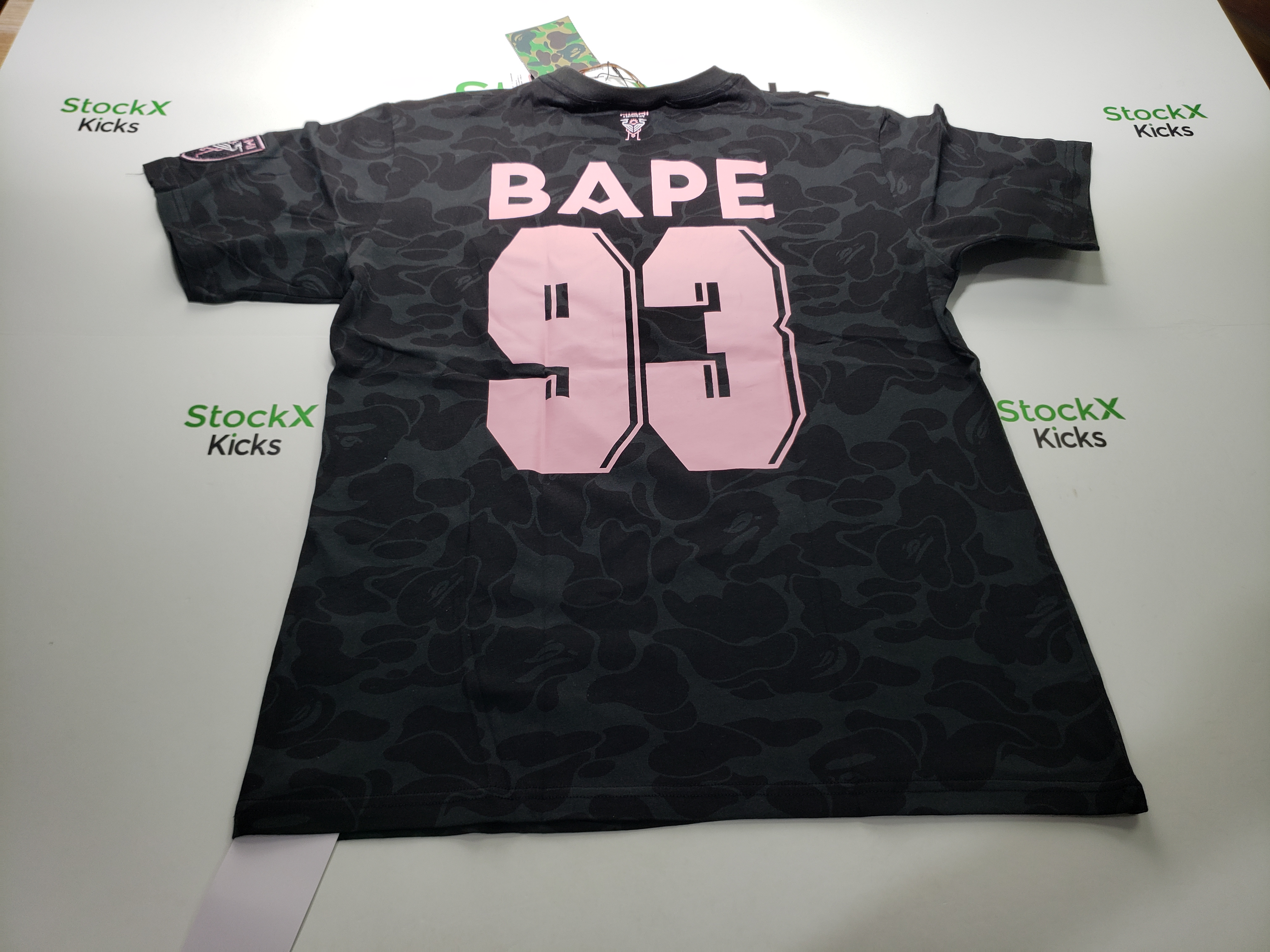 BAPE x Inter Miami CF Camo Tee Black T-shirt review stockxkicks.org 05