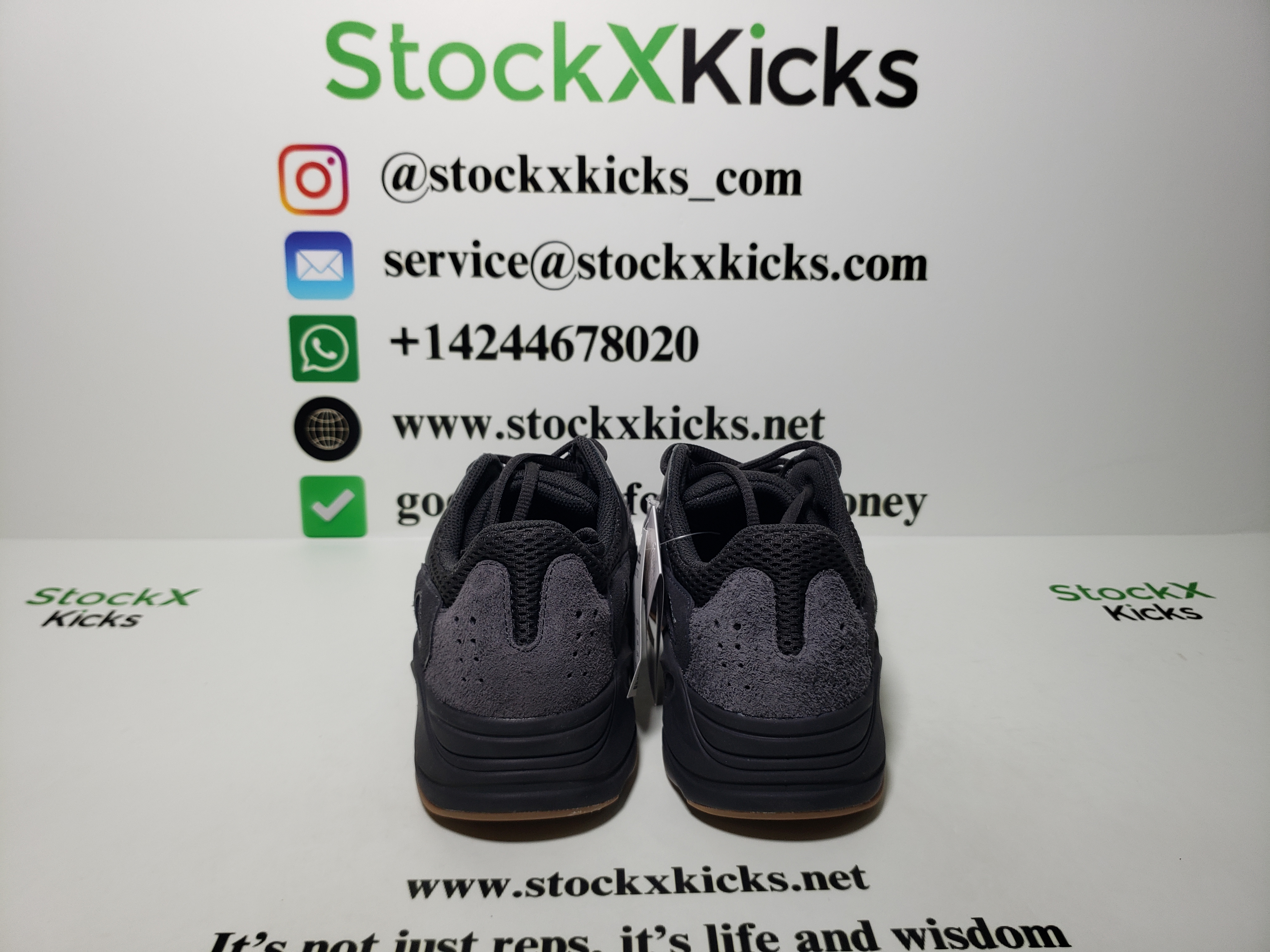 PK God Batch adidas Yeezy Boost 700 Utility Black FV5304 review stockxkicks.org 01