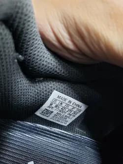PK God Batch adidas Yeezy Boost 700 Utility Black FV5304 review stockxkicks.org 03