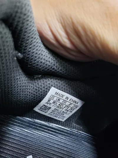 PK God Batch adidas Yeezy Boost 700 Utility Black FV5304 review stockxkicks.org 02