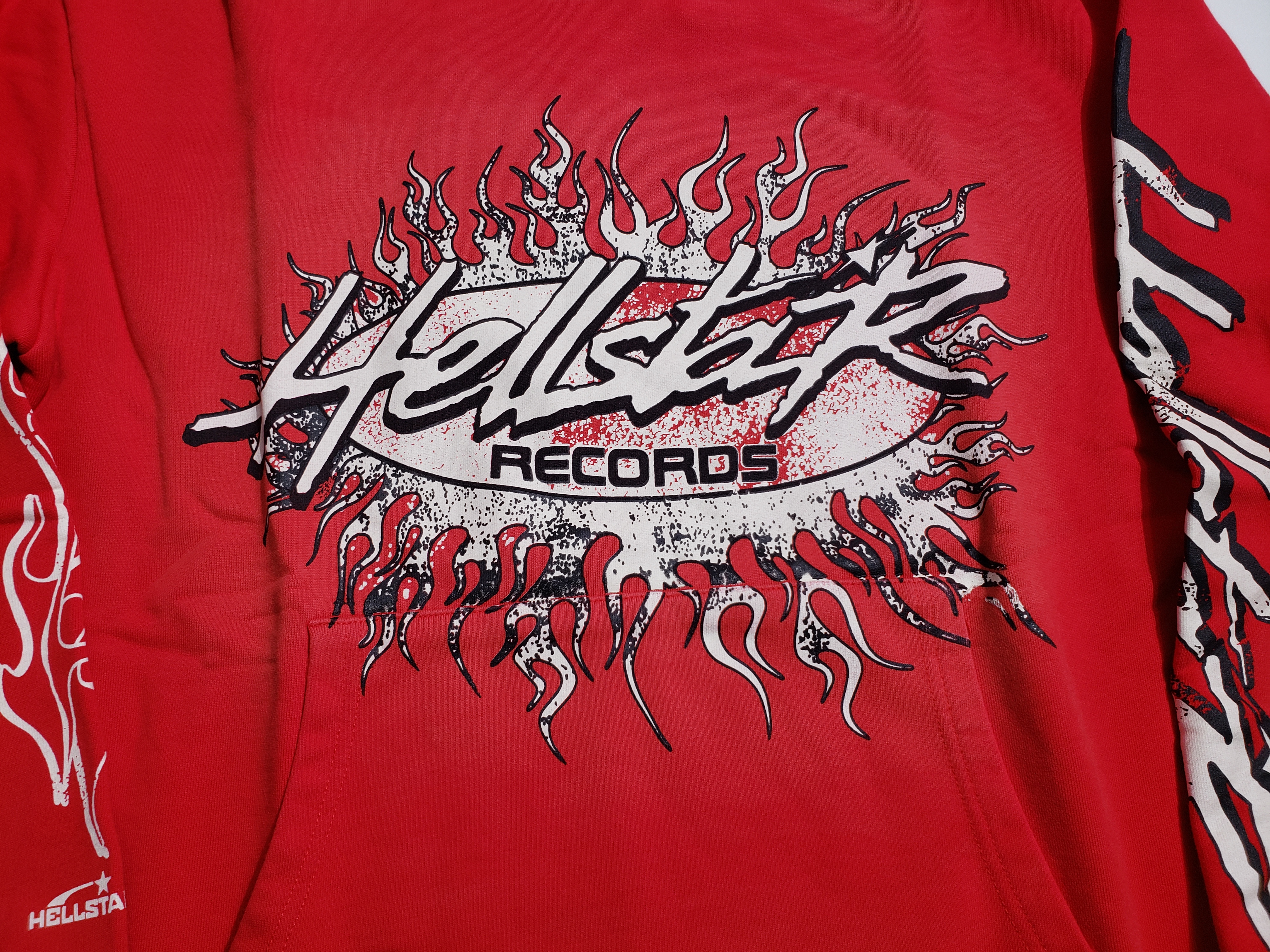 Hellstar Hoodie Red review stockxkicks.org 01