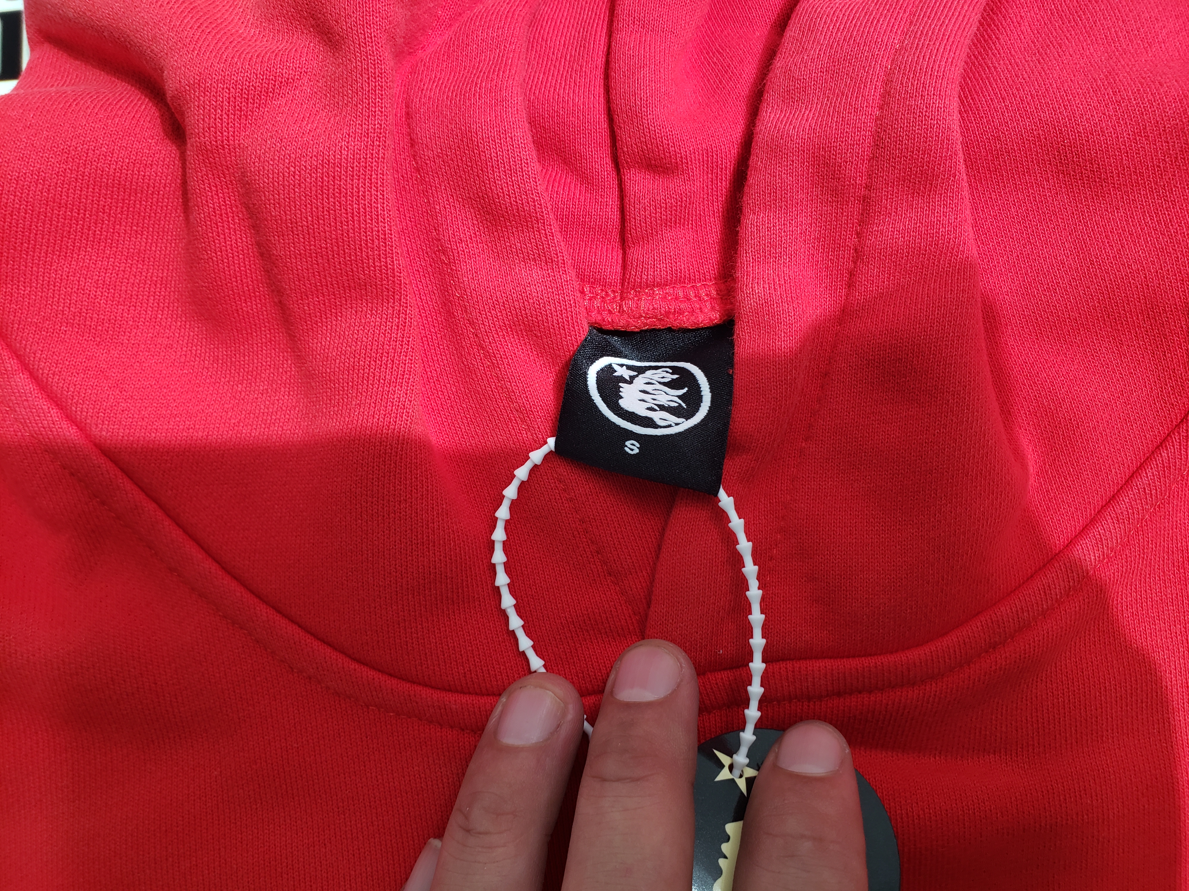 Hellstar Hoodie Red review stockxkicks.org 03