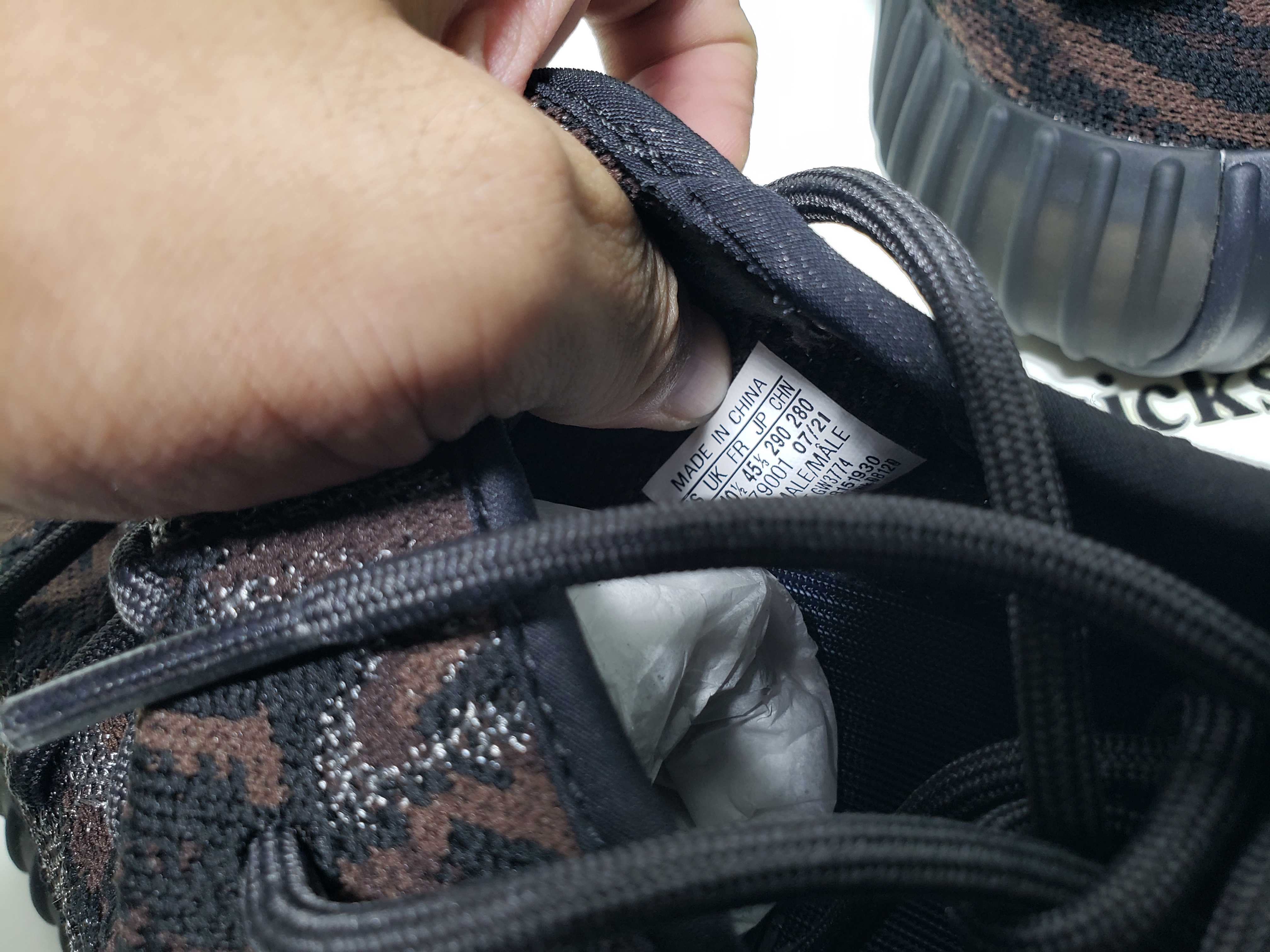 PK God Batch adidas Yeezy Boost 350 V2 MX Rock GW3774 review stockxkicks.org 02