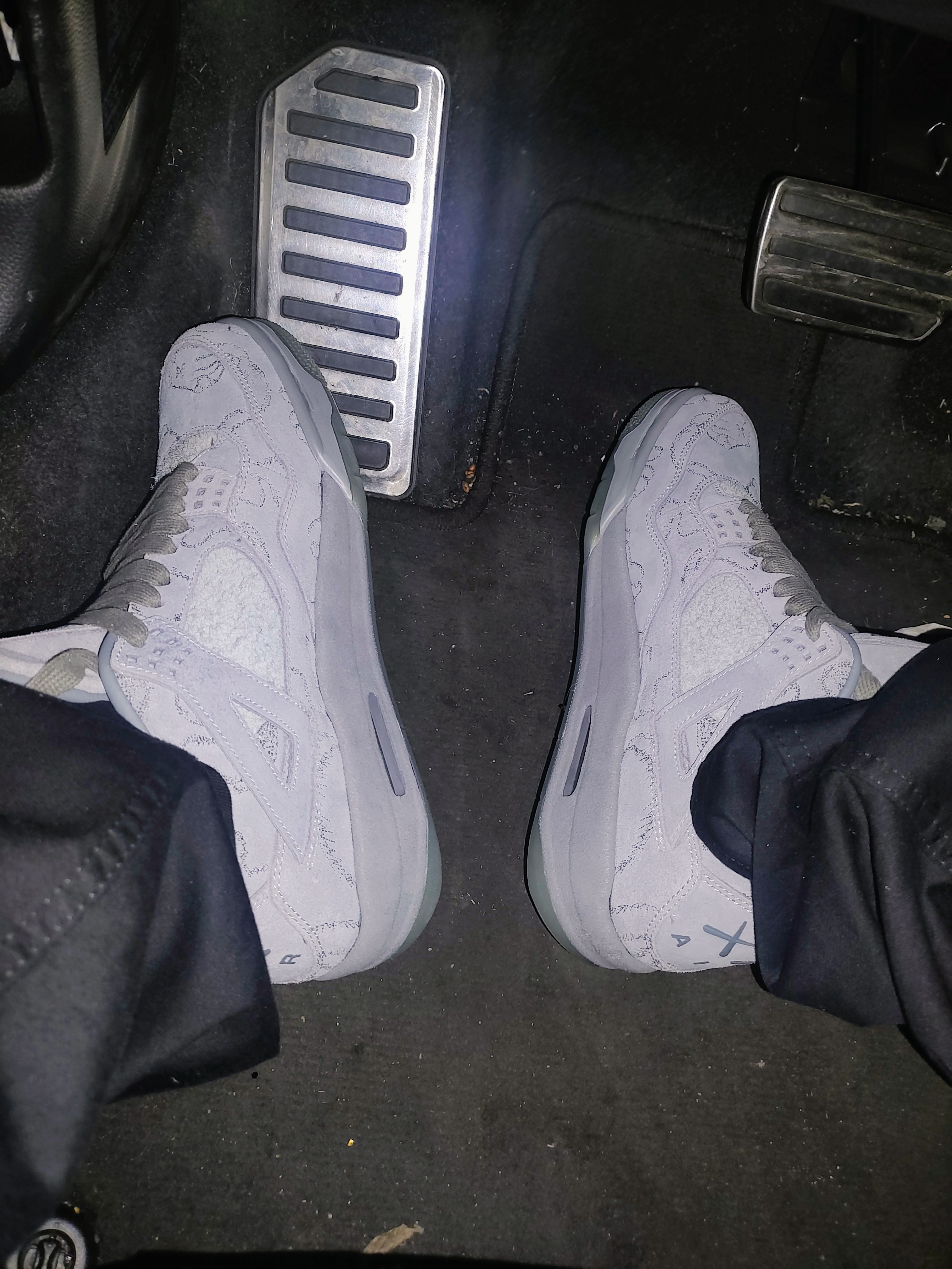 PK God Batch Air Jordan 4 Retro Kaws  930155-003 review Sick 01