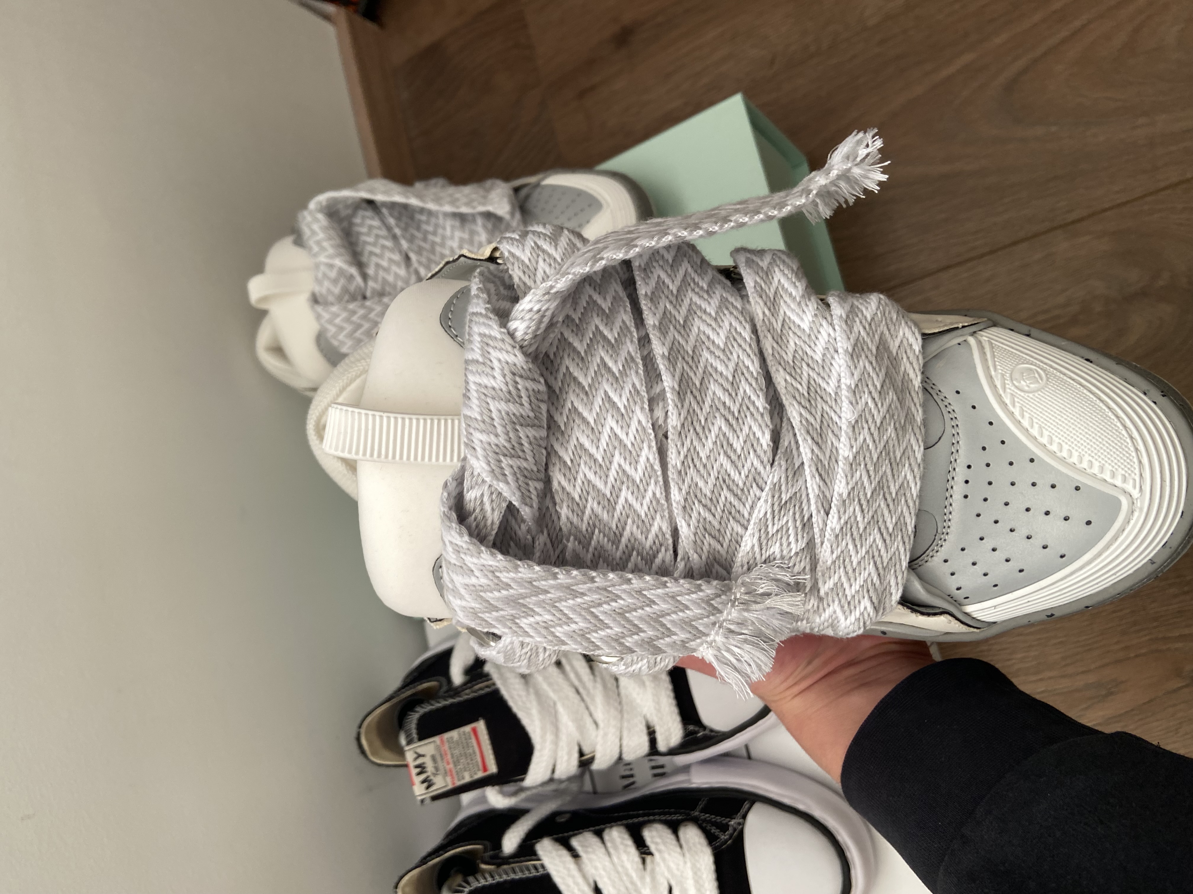 Lanvin Curb Sneaker White Grey Pale FW SKDK02 DOTS P23 review Kerem 03