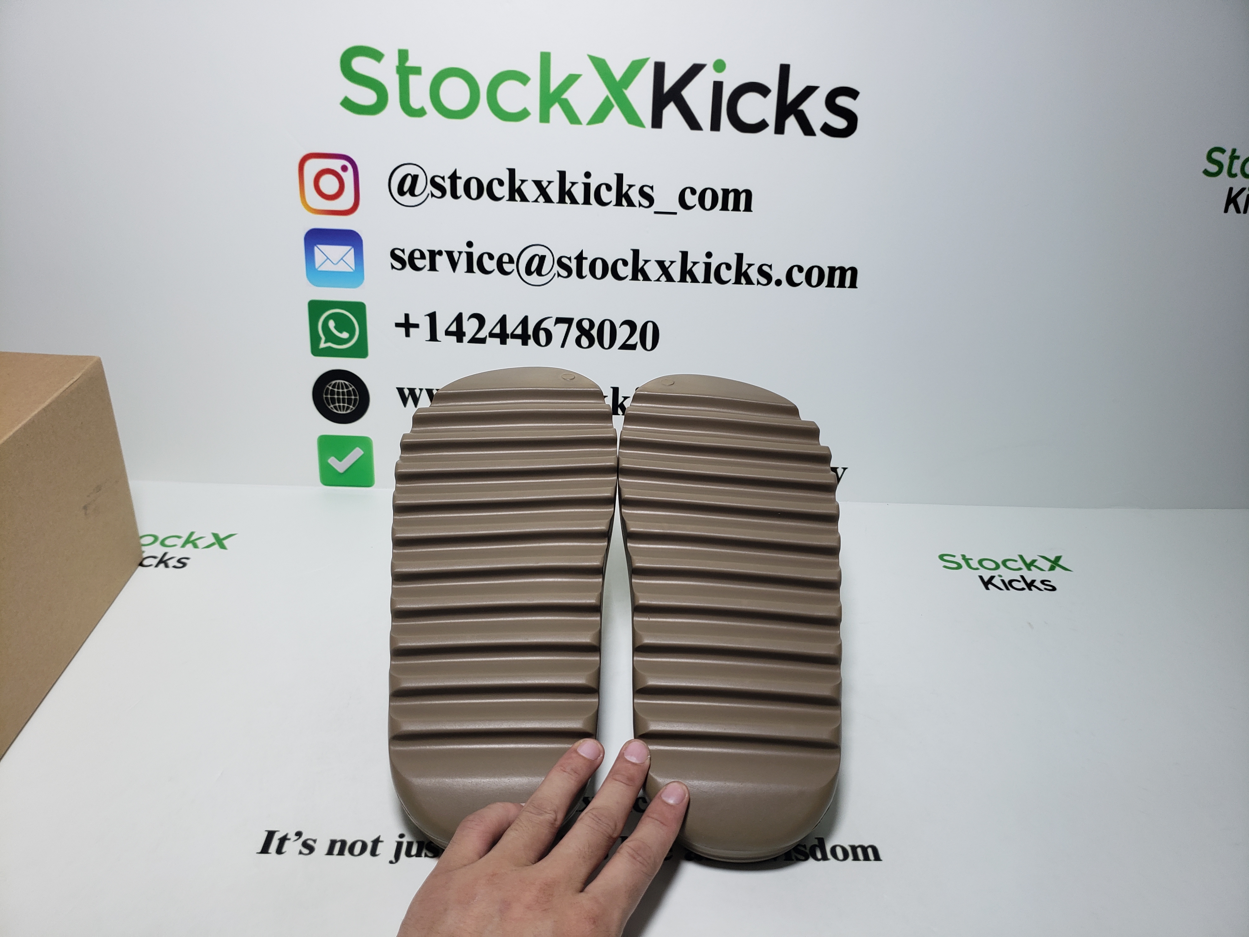 PK God Batch adidas Yeezy Slide Earth Brown FV8425 review stockxkicks 07