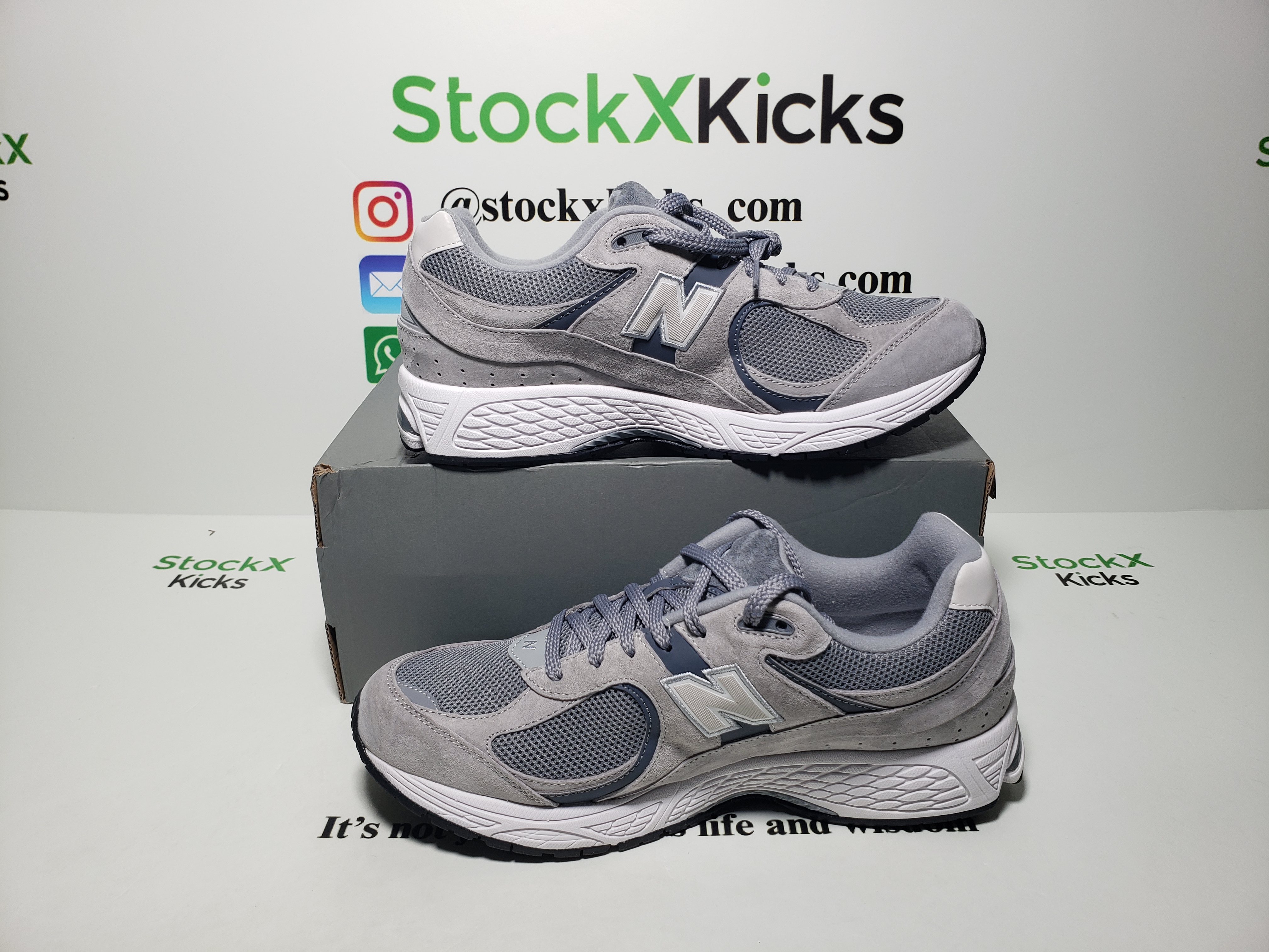 New Balance 2002R White Grey M2002RST review stockxkicks 04
