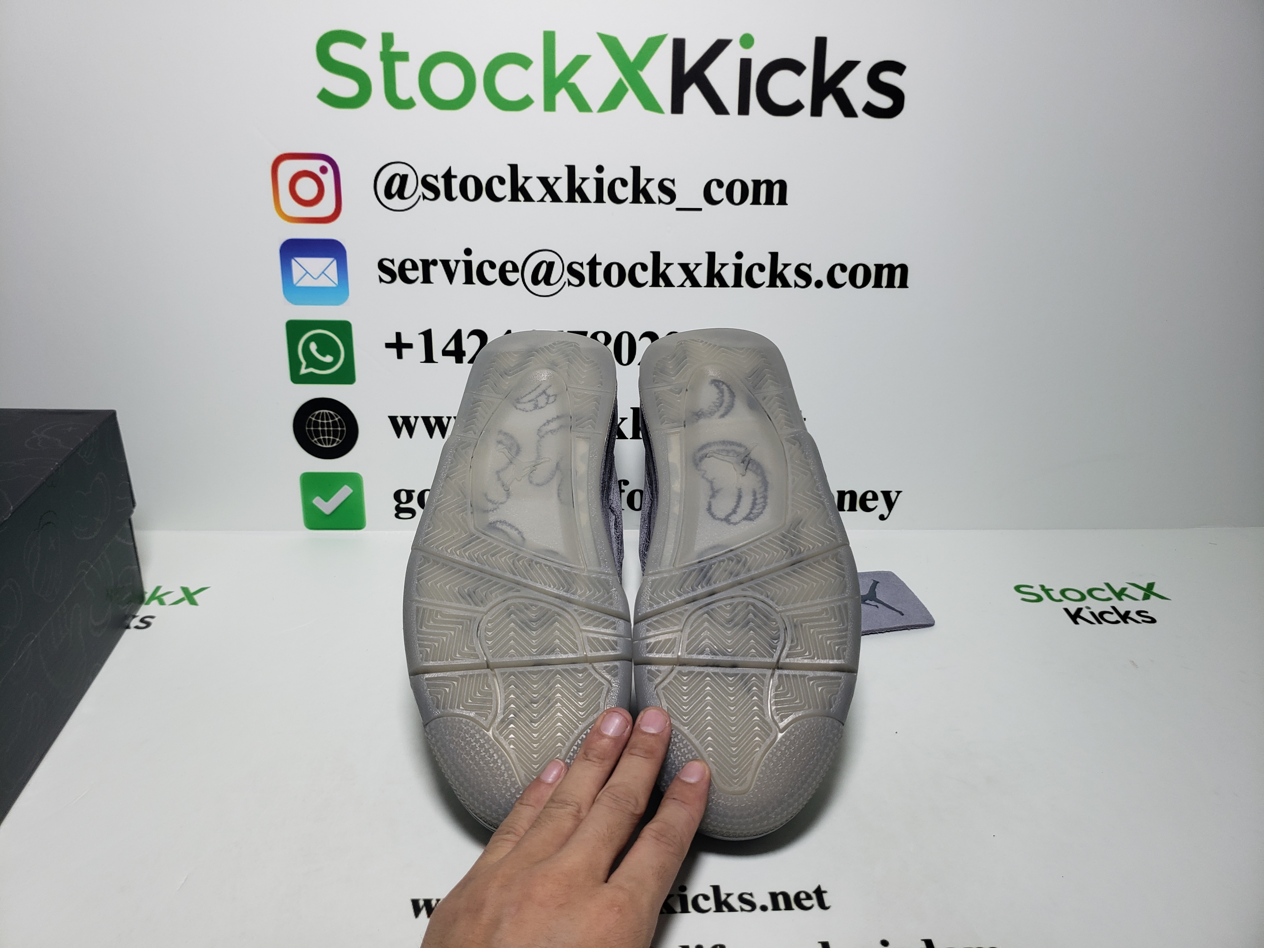 PK God Batch Nike Air Jordan 4 Retro Kaws  930155-003 review stockxkicks 07