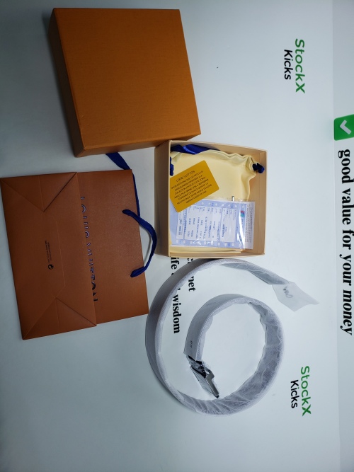 [Add One] Louis Vuitton Calfskin Monogram Eclipse LV Initiales Belt CK0725 review 