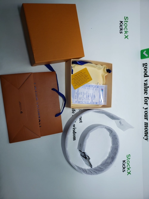 [Add One] Louis Vuitton Calfskin Monogram Eclipse LV Initiales Belt CK0725 review 