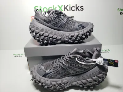 Balenciaga Defender Black Gray 685611 W2RA6 3000 review stockxkicks.org 04