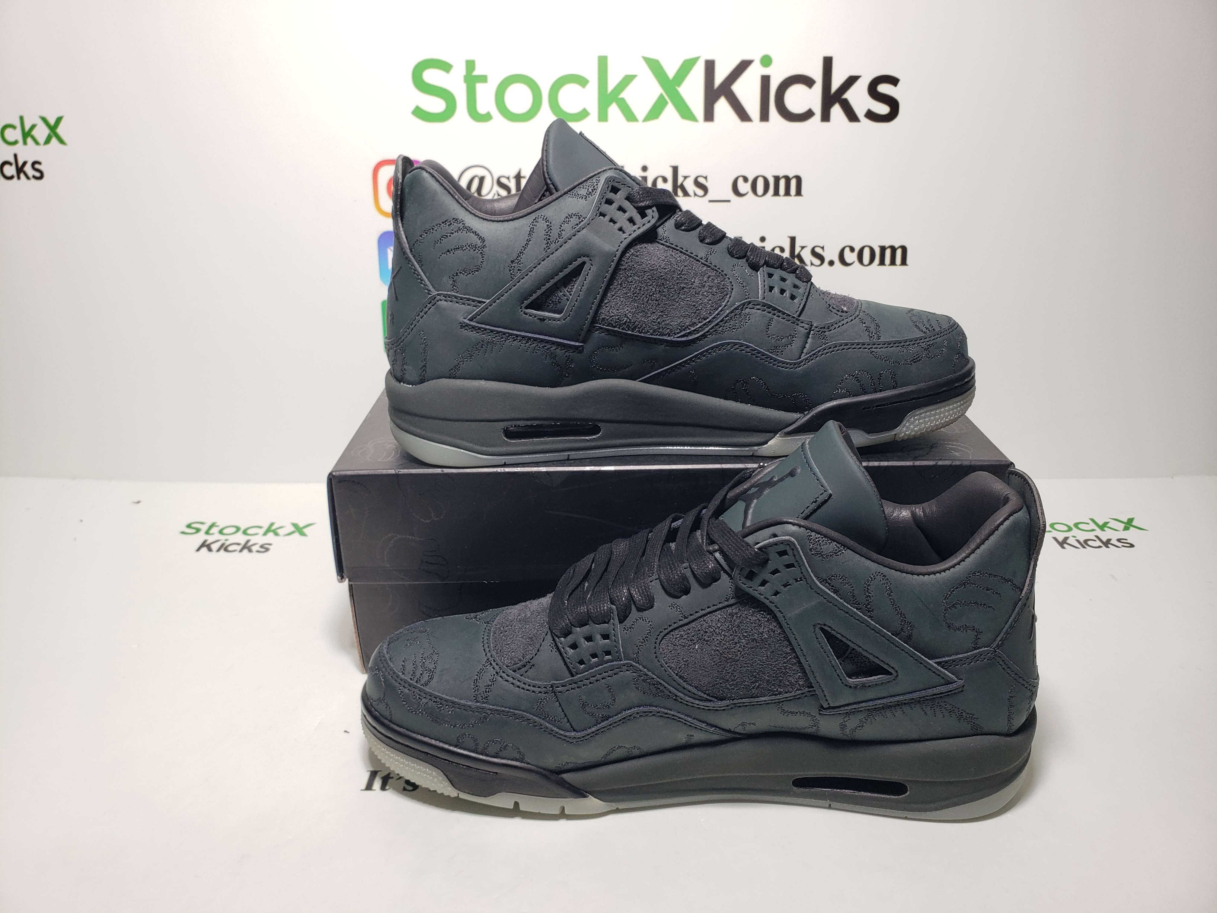 PK God Batch Air Jordan 4 Retro Kaws Black 930155-001 review Stockxkicks.org 04