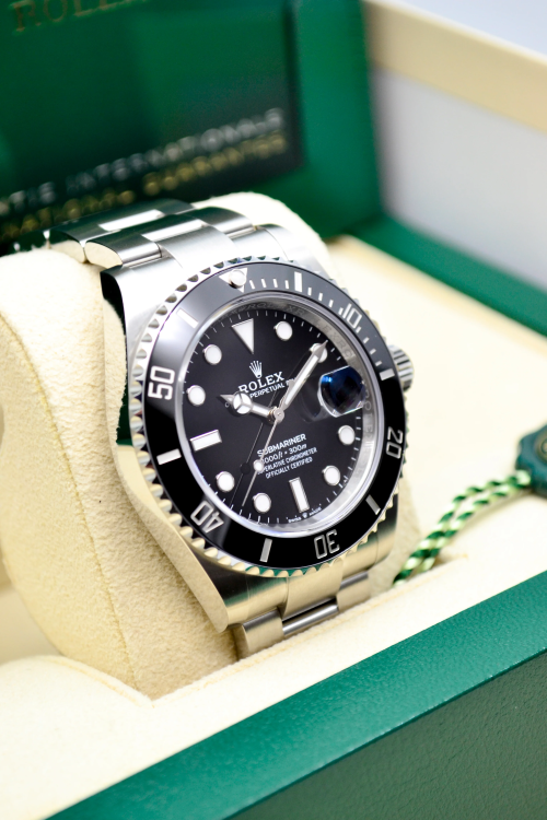 ROLEX Submariner M126610LN-0001 review 