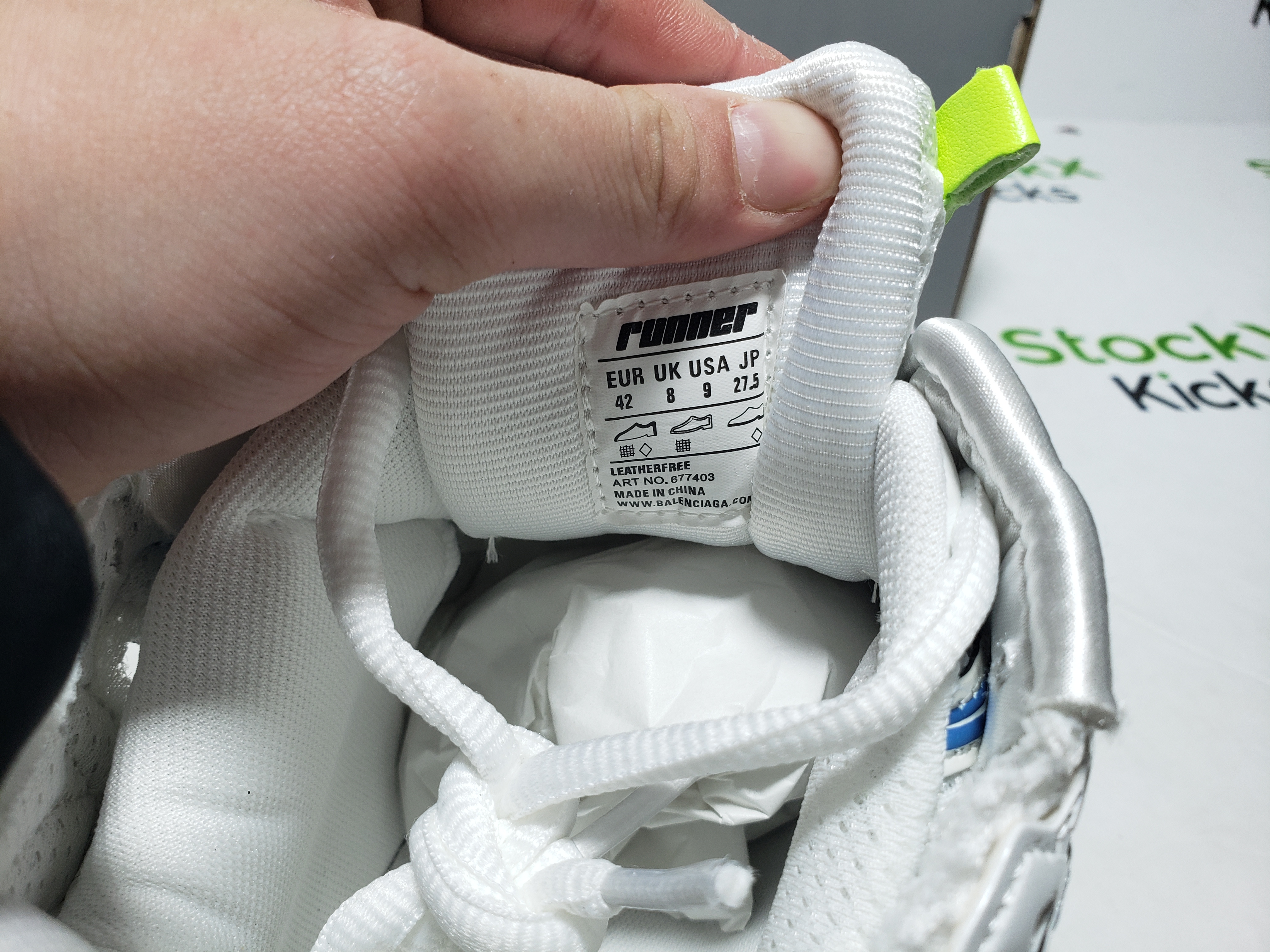 Balenciaga Runner White Blue Red 677402 W3RB6 9645 review stockxkicksvip 05