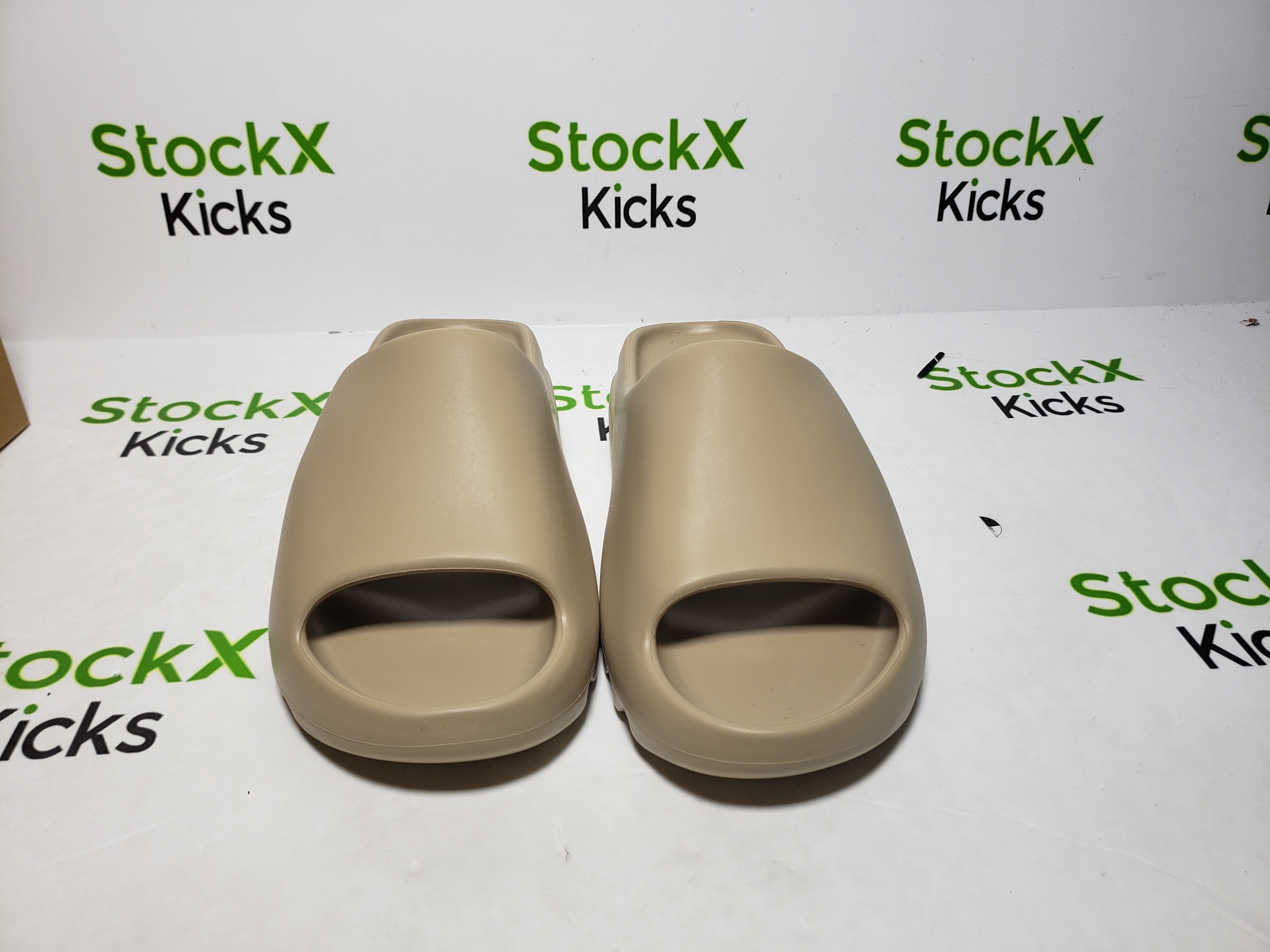 PK God Batch adidas Yeezy Slide Pure (First Release) GZ5554 review Stockxkicksvip 01