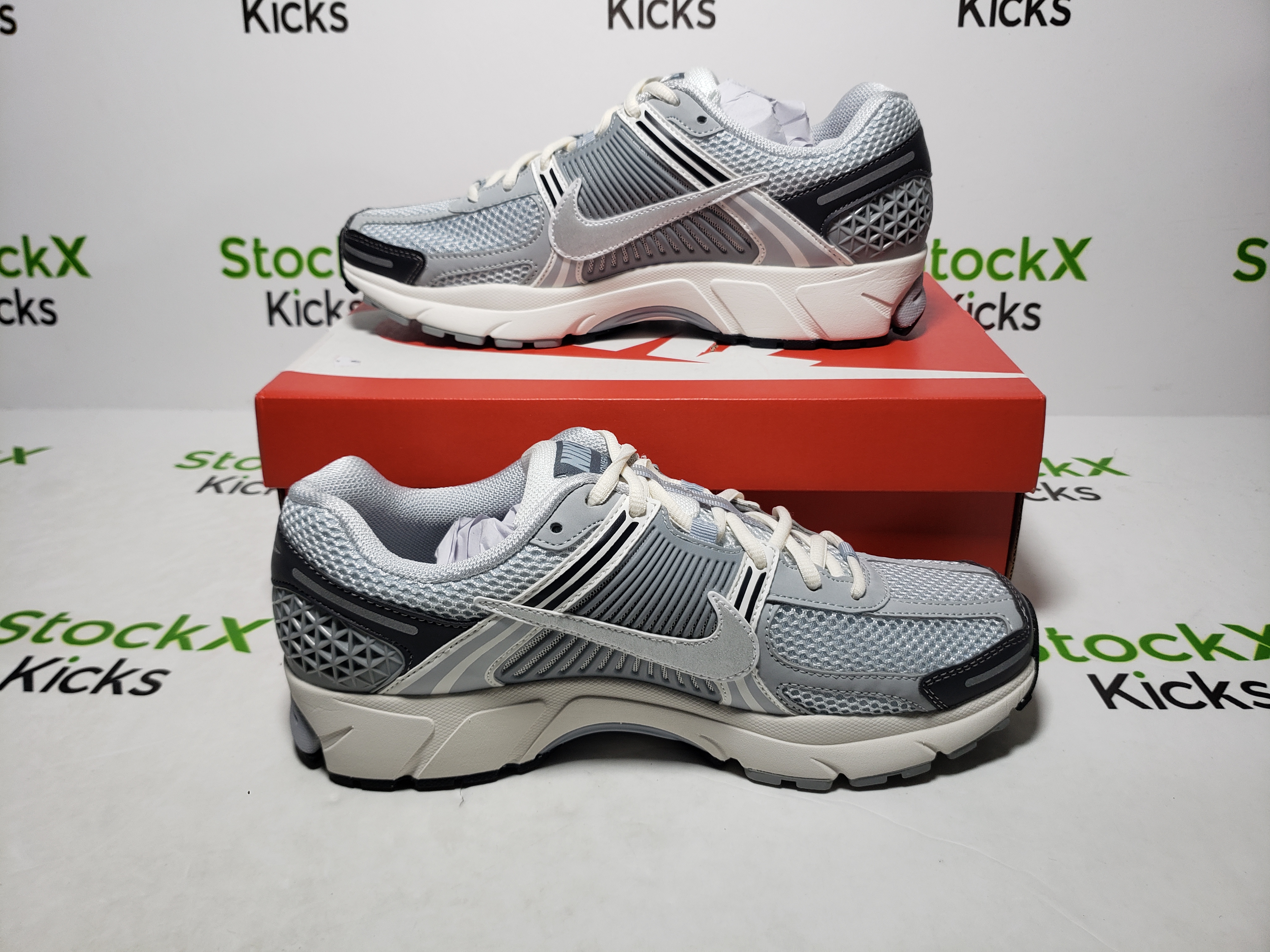 Nike Air Zoom Vomero 5 Pure Platinum Summit White FD9919-001 review Stockxkicksvip 03