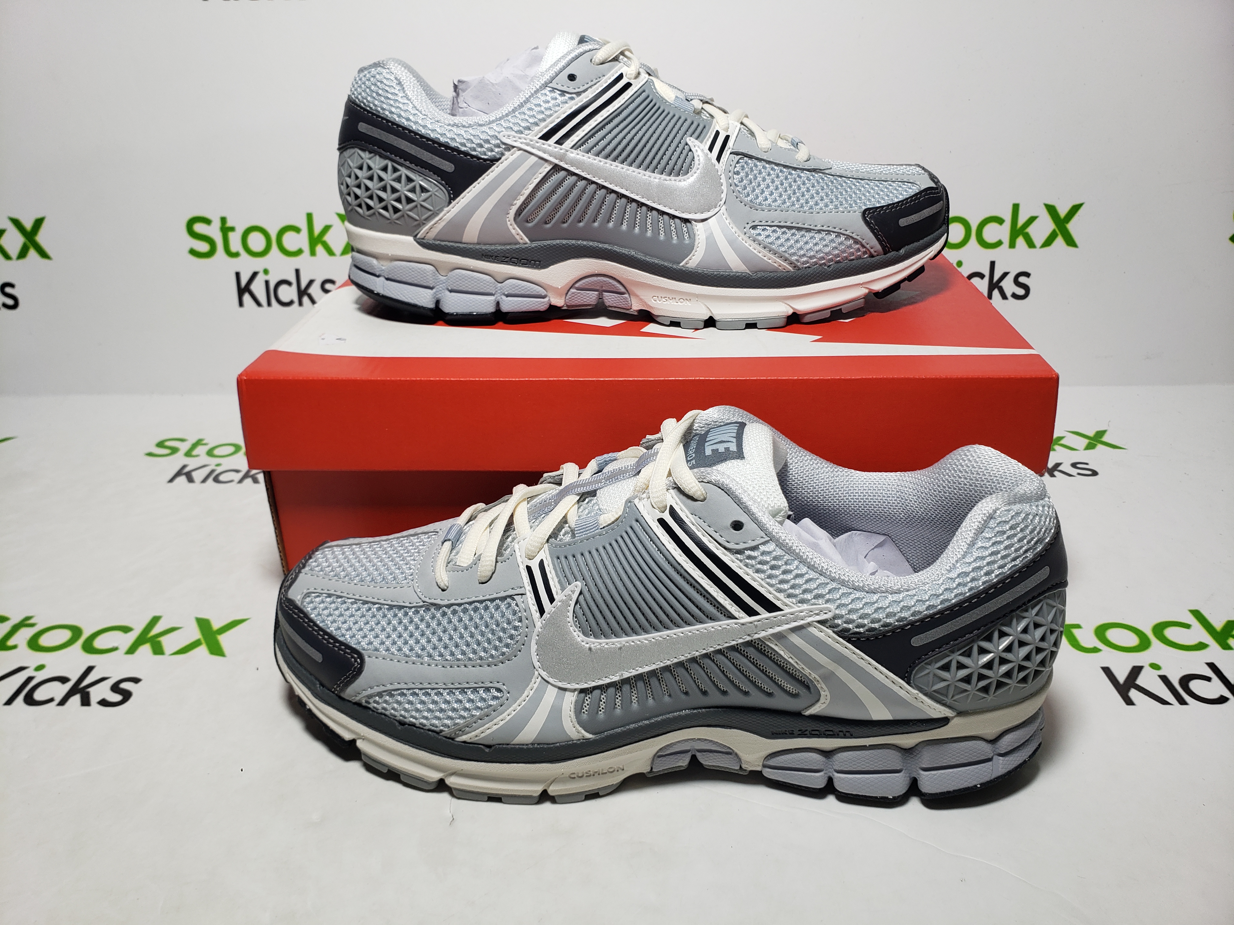 Nike Air Zoom Vomero 5 Pure Platinum Summit White FD9919-001 review Stockxkicksvip 04