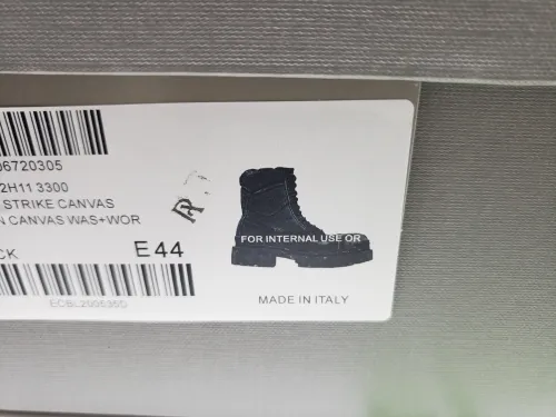 Balenciaga Strike Black CK24090201 review 