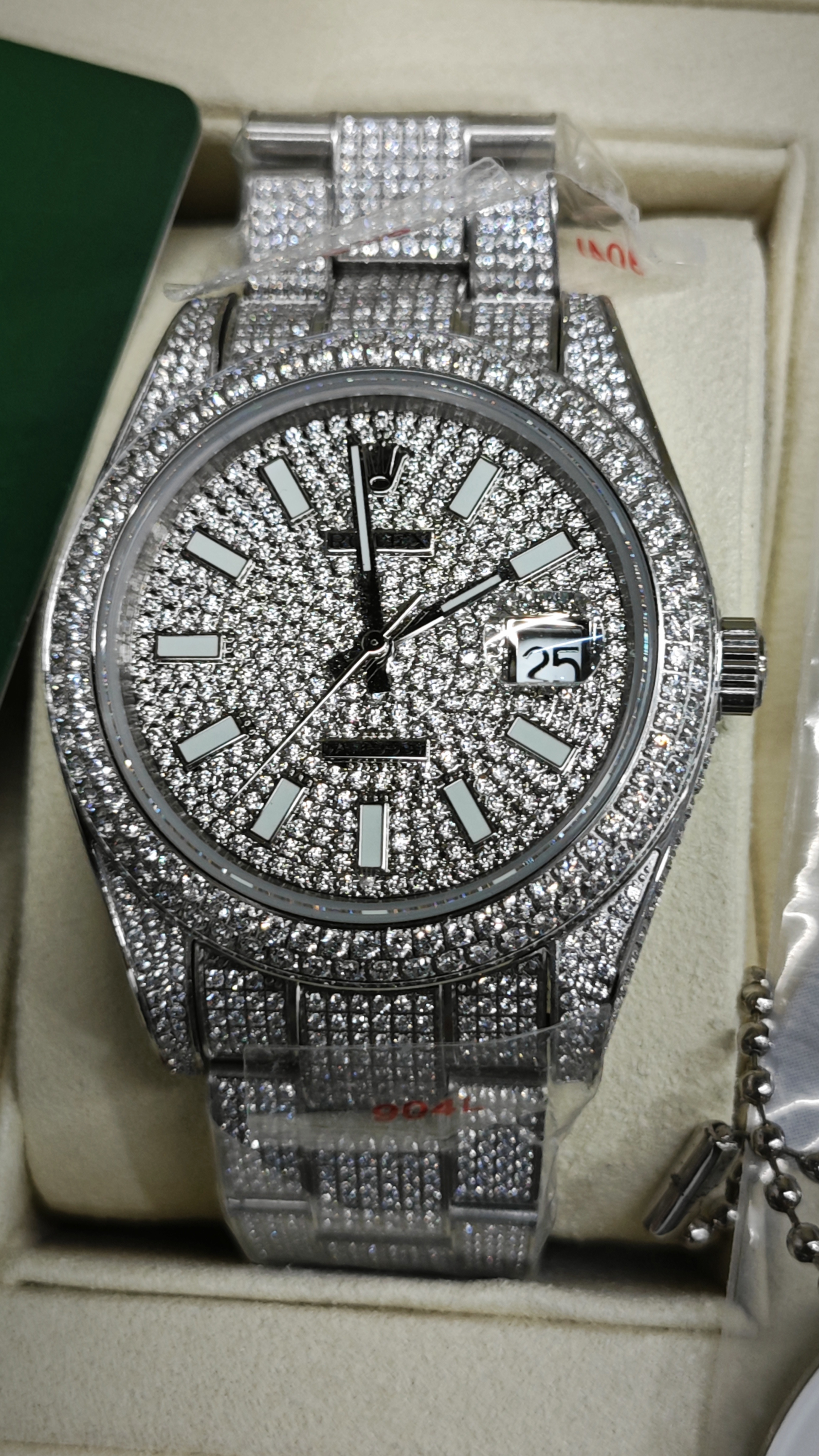 Rolex Diamond Embezzled Datejust 41 'Silver' review Stockxkicks 04