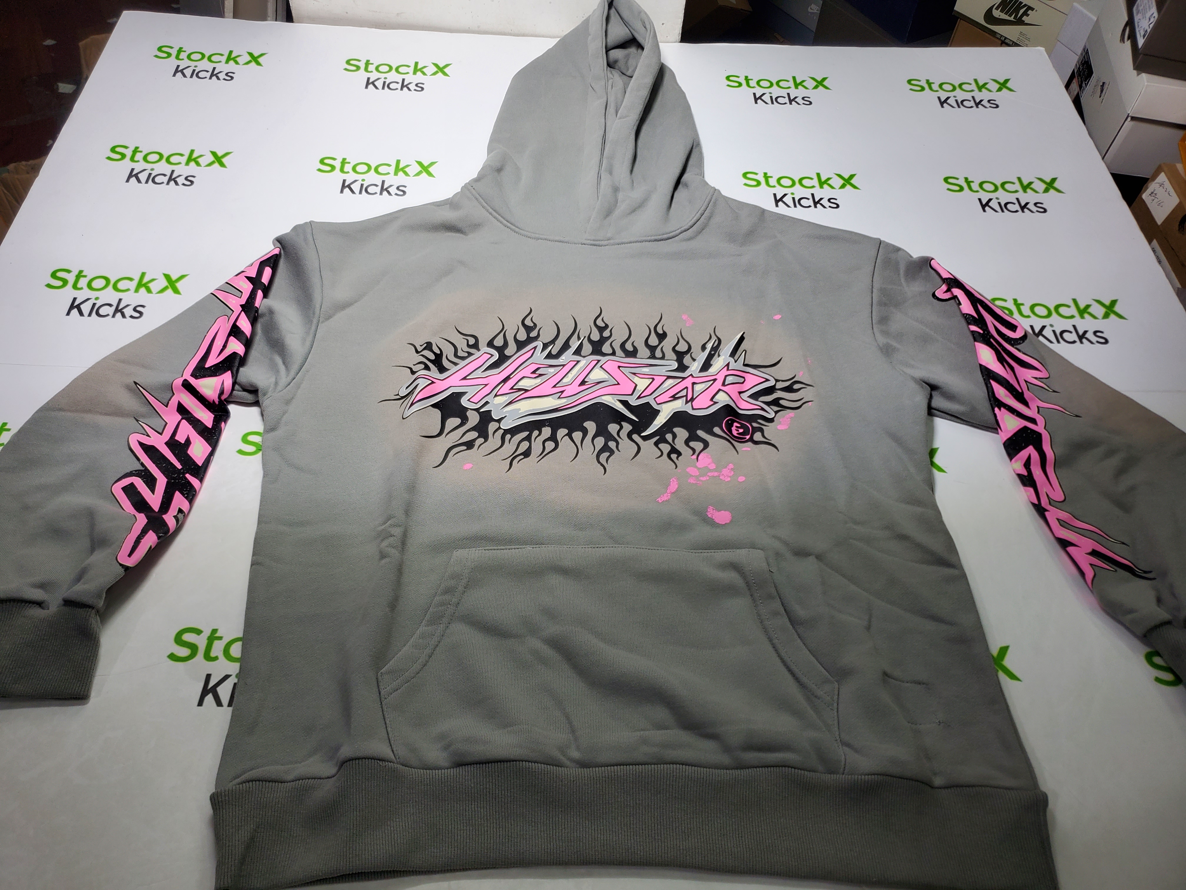 Hellstar Brainwashed Without Brain Hoodie Grey review Stockxkicksvip 05