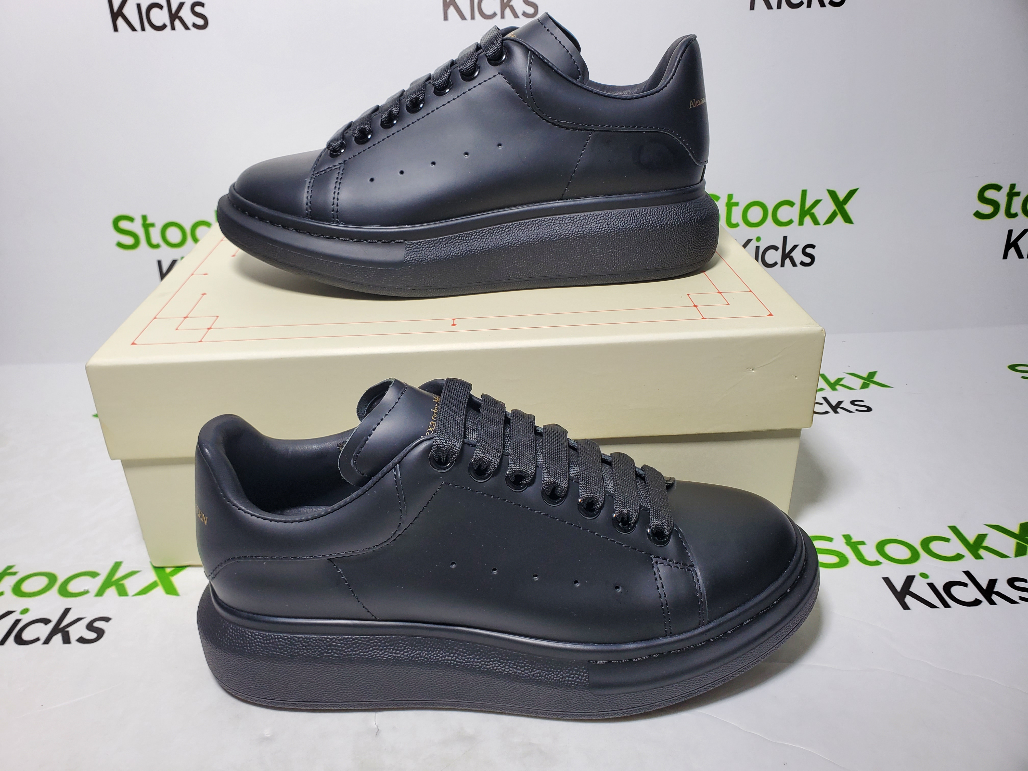 Alexander McQueen Sneaker Black and White review Stockxkicksvip 04