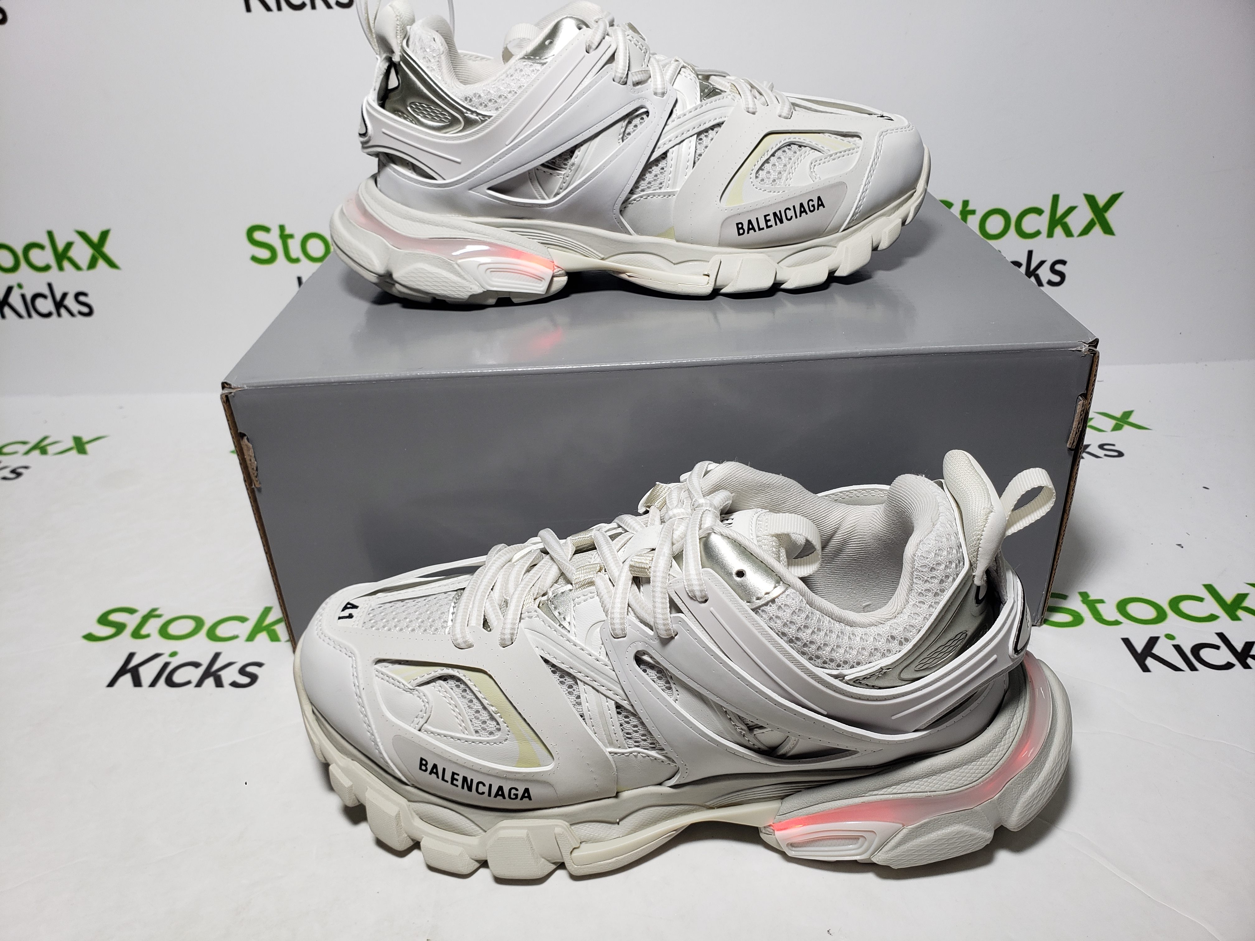 Balenciaga Track Trainer White 542436 W1GB7 6509 review Stockxkicks VIP 04