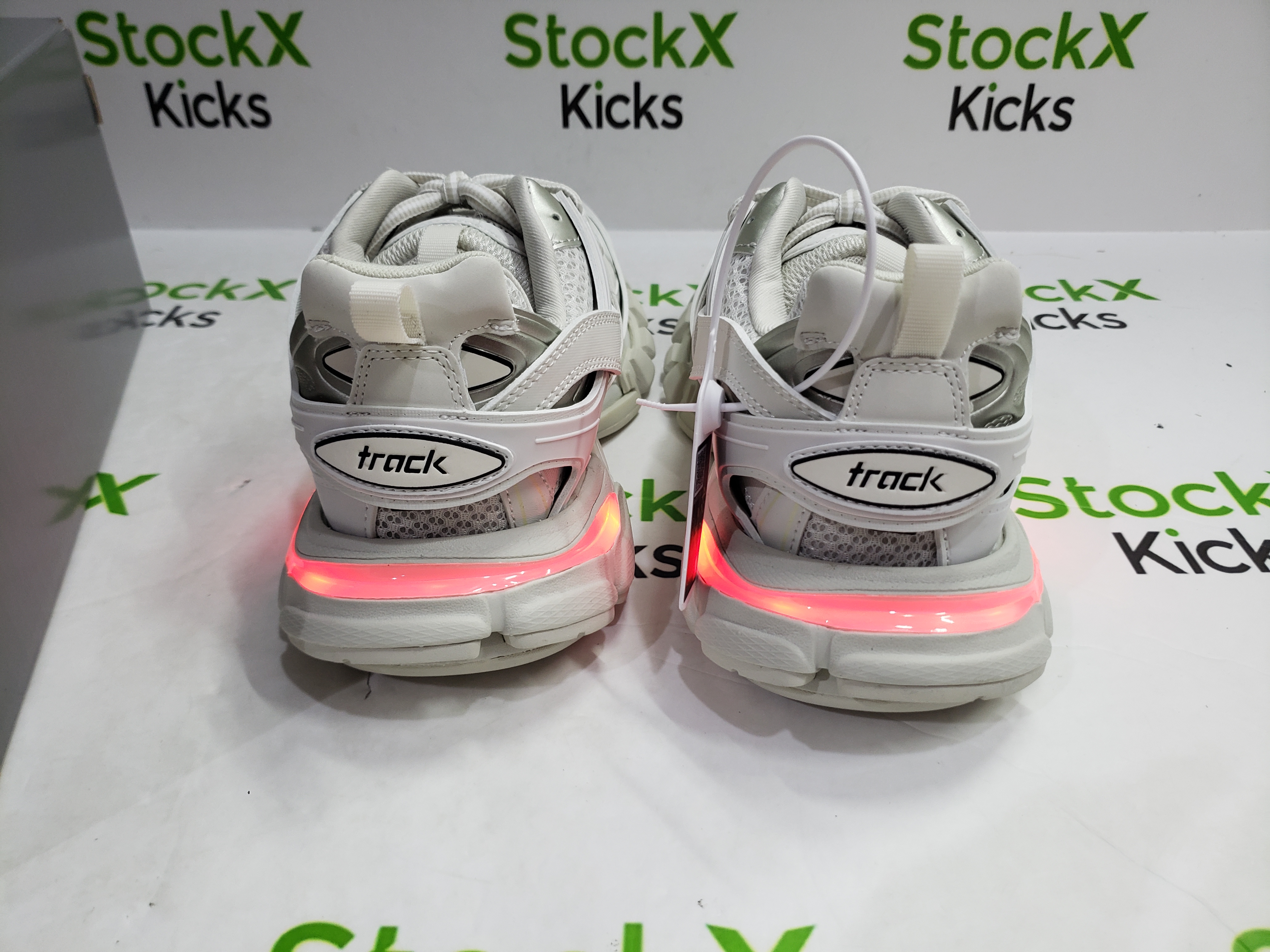 Balenciaga Track Trainer White 542436 W1GB7 6509 review Stockxkicks VIP 01