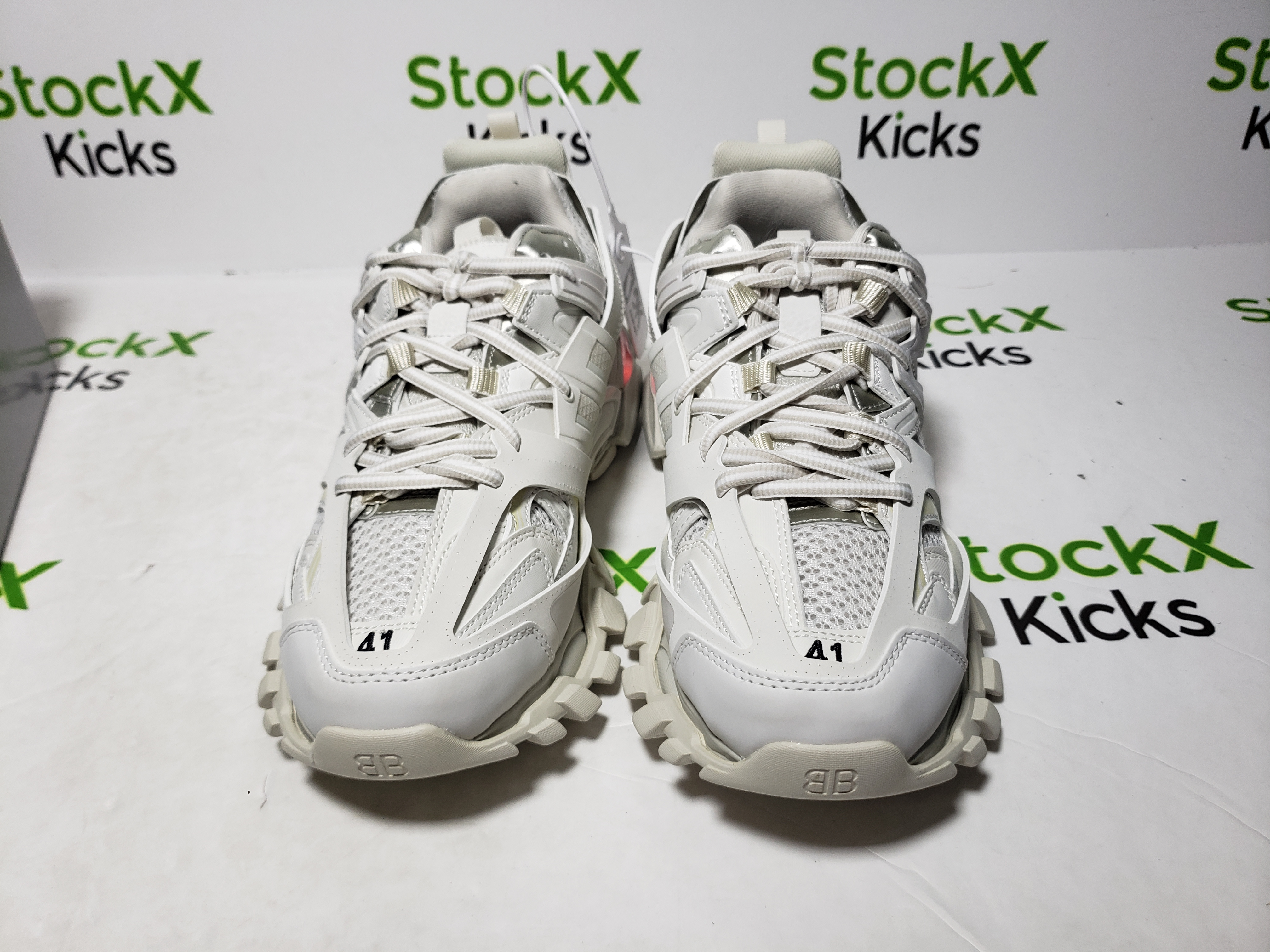 Balenciaga Track Trainer White 542436 W1GB7 6509 review Stockxkicks VIP 02
