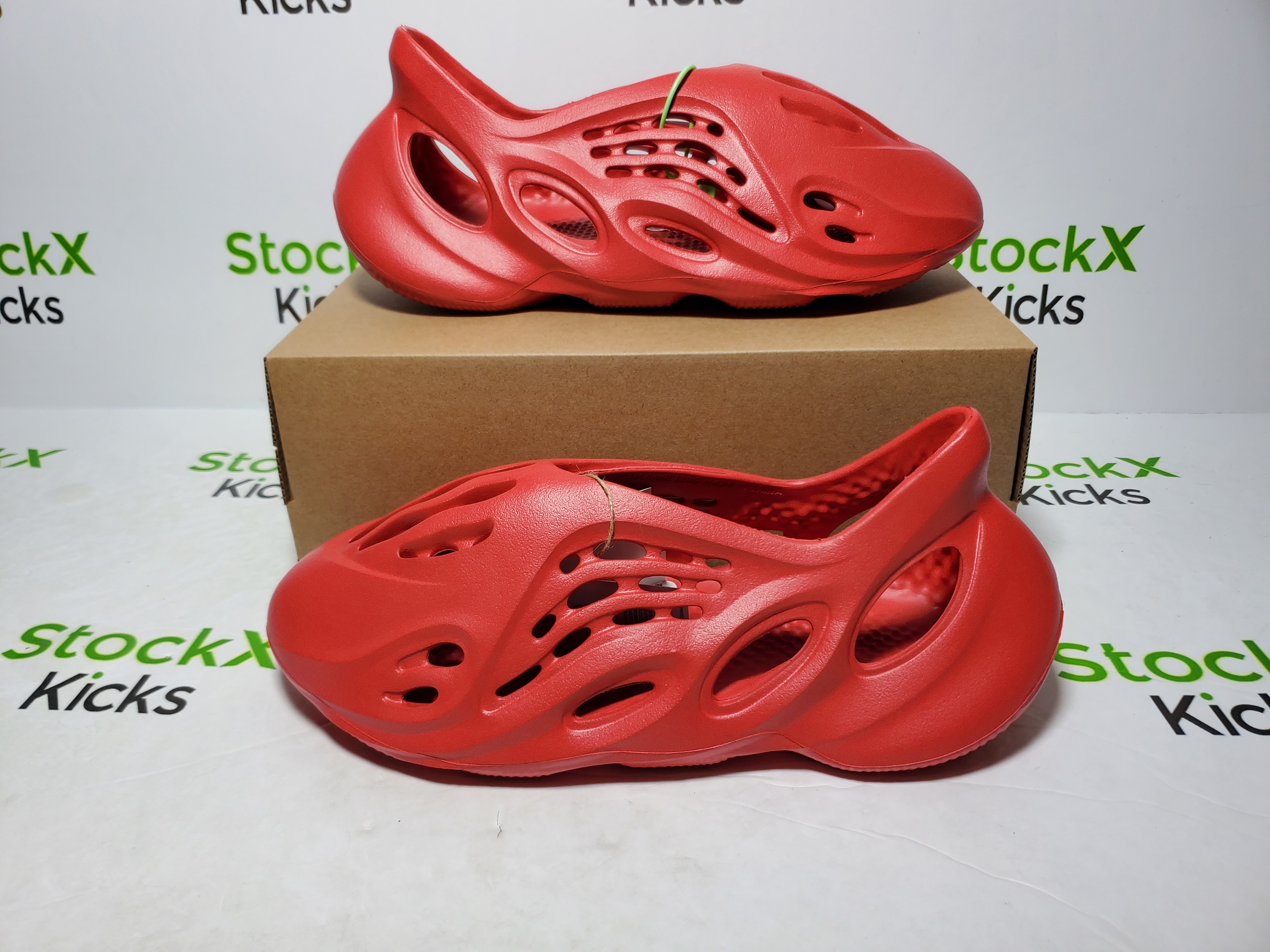 PK God Batch adidas Yeezy Foam Runner Vermillion GW3355 review Stockxkicks VIP 02