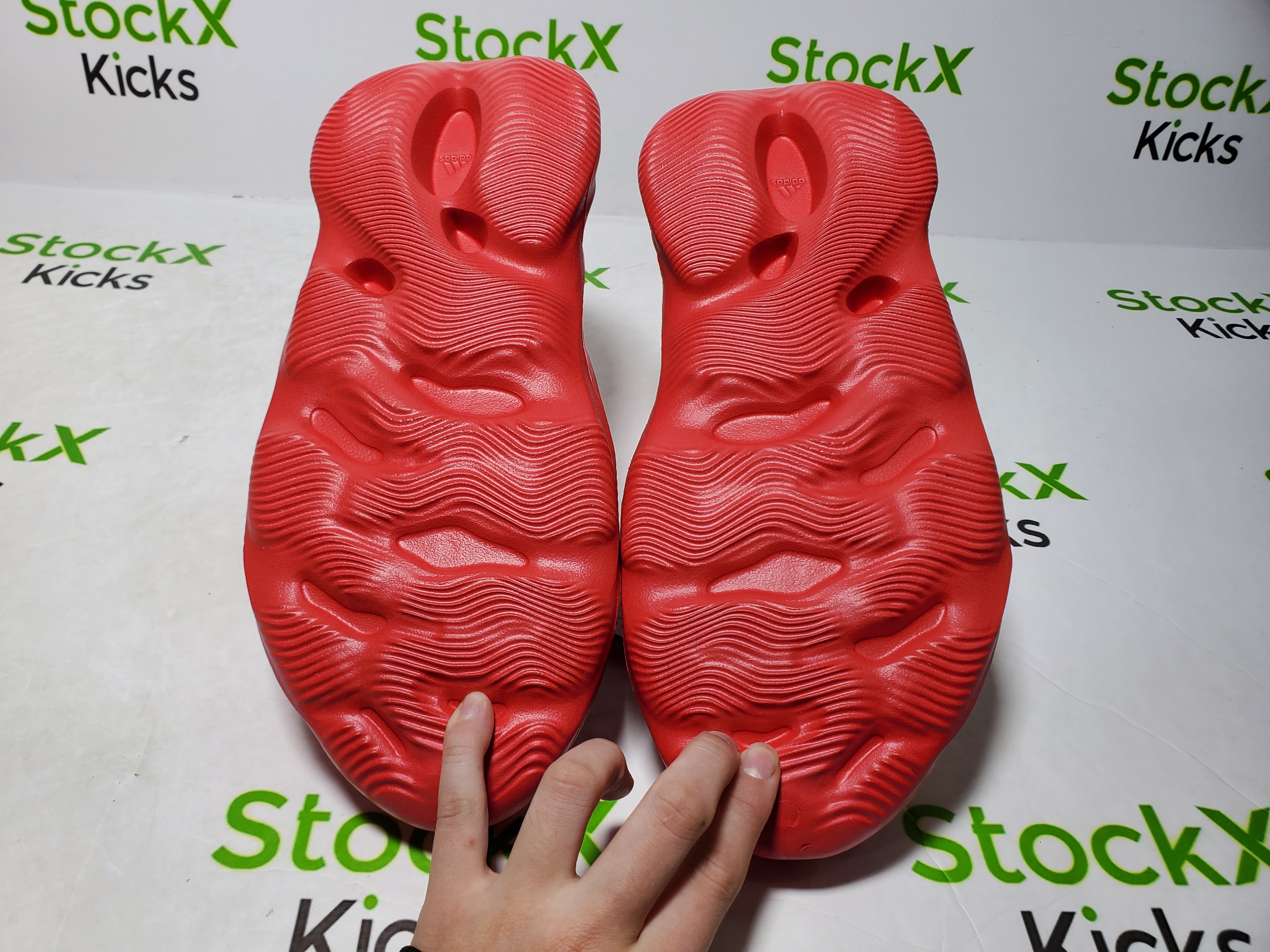 PK God Batch adidas Yeezy Foam Runner Vermillion GW3355 review Stockxkicks VIP 05