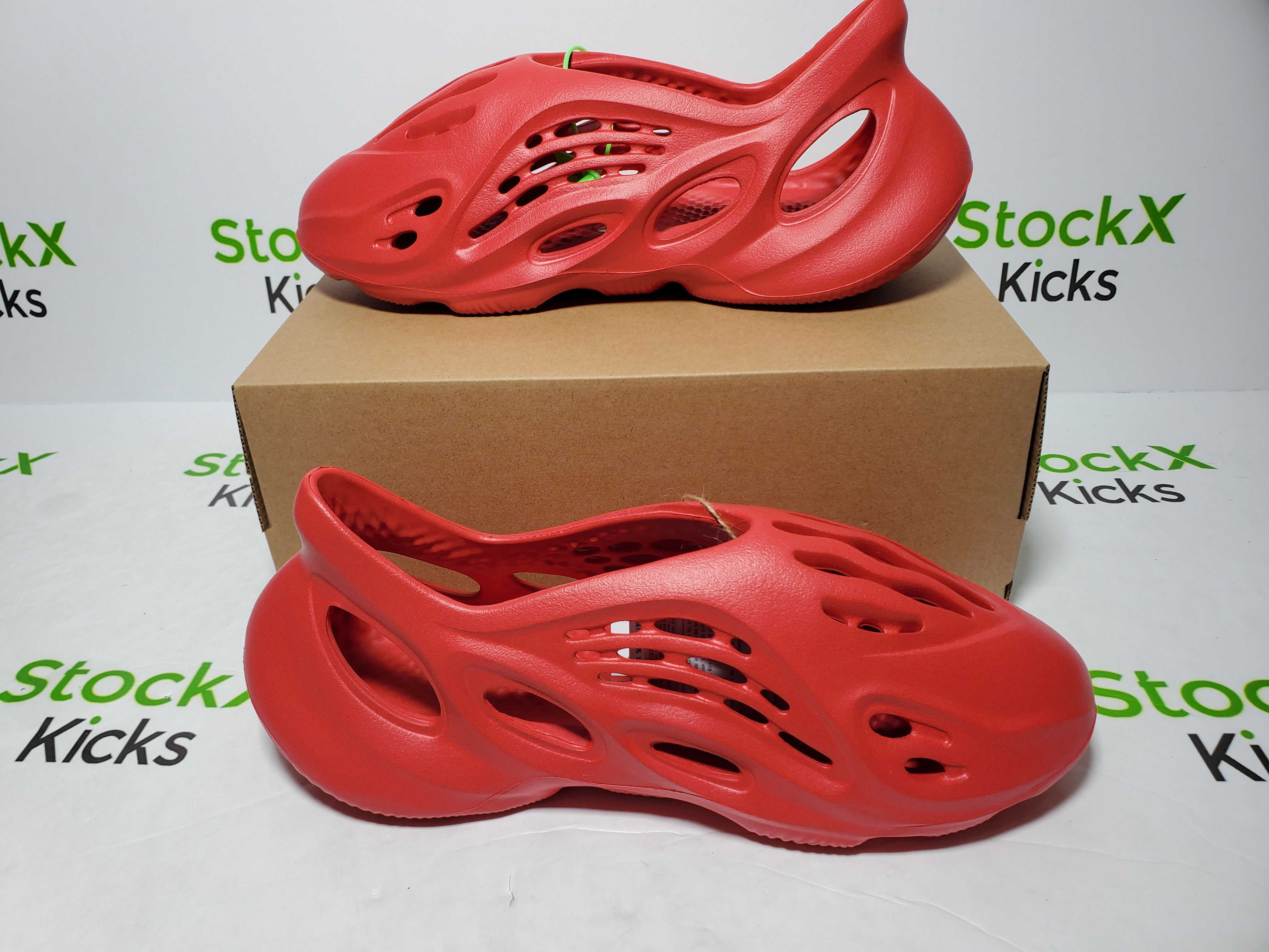 PK God Batch adidas Yeezy Foam Runner Vermillion GW3355 review Stockxkicks VIP 03