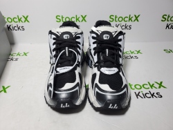 Balenciaga Runner Sneaker Black White 677403 Q3RB2 9010 review Stockxkicks VIP 02