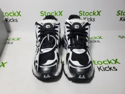 Balenciaga Runner Sneaker Black White 677403 Q3RB2 9010 review Stockxkicks VIP  02