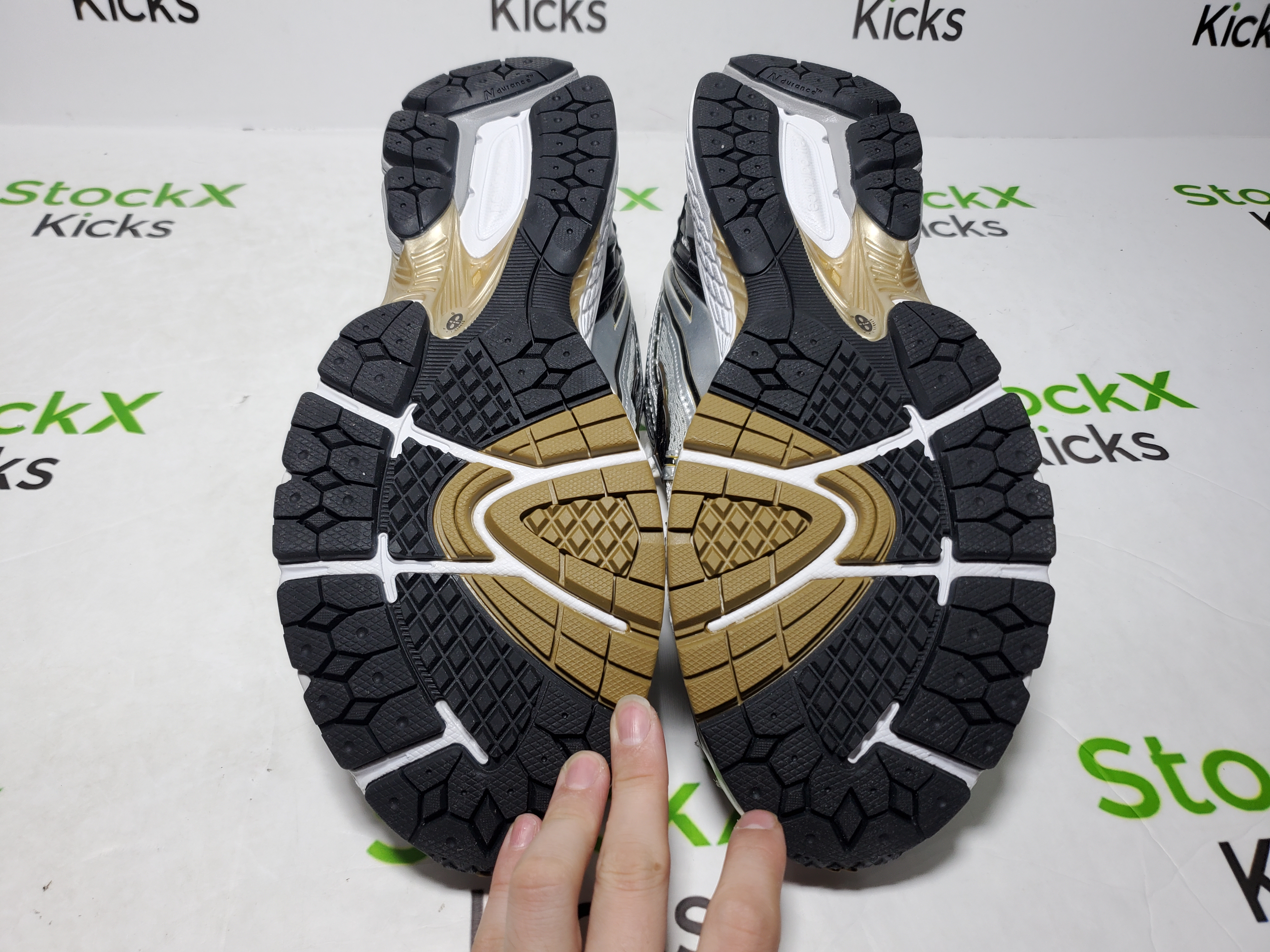 NEW BALANCE White Silver M1906RA review Stockxkicks VIP 06