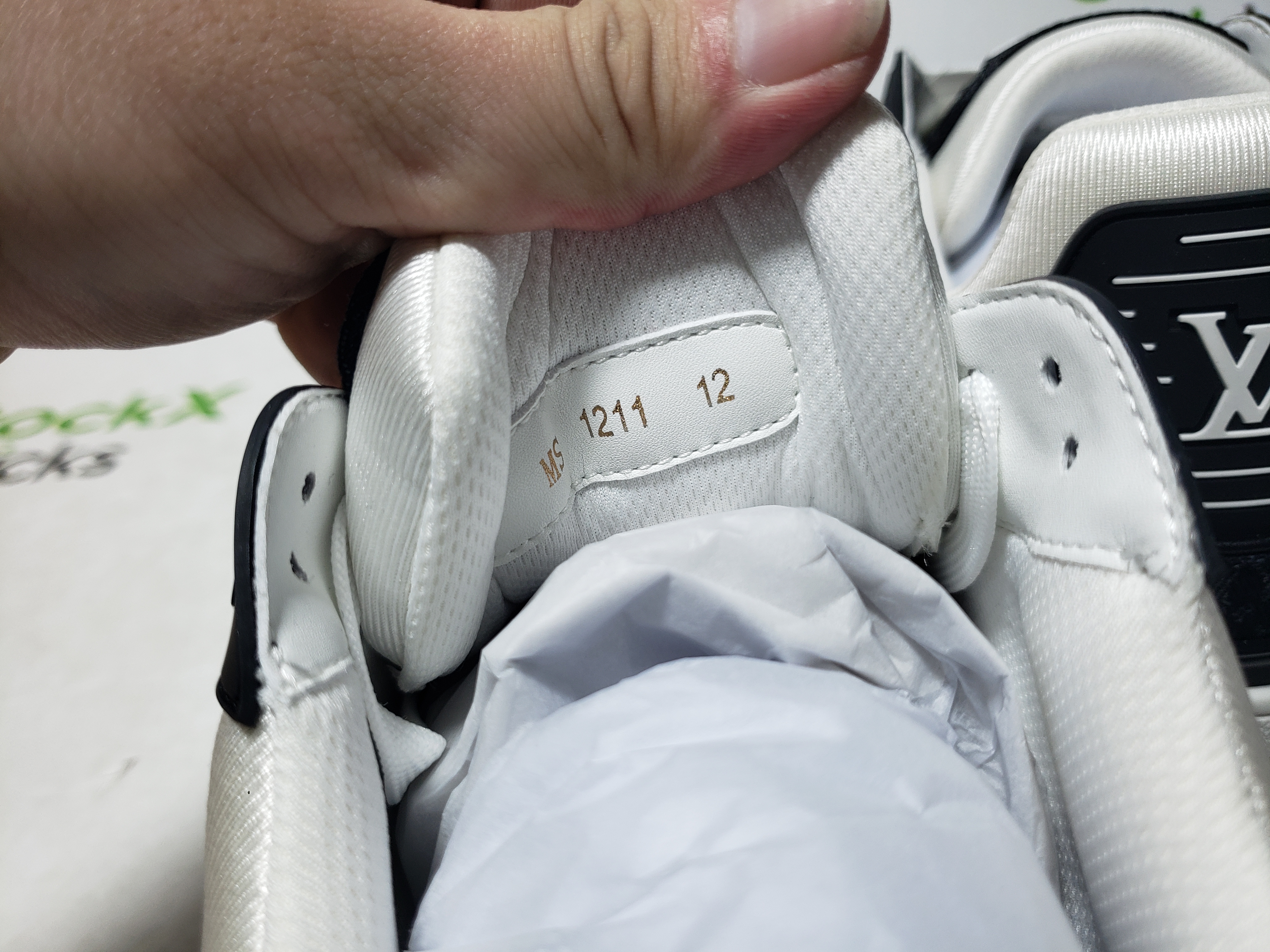 Louis Vuitton Trainer Black And White Cloth Cover VL1202 review Stockxkicks VIP 02