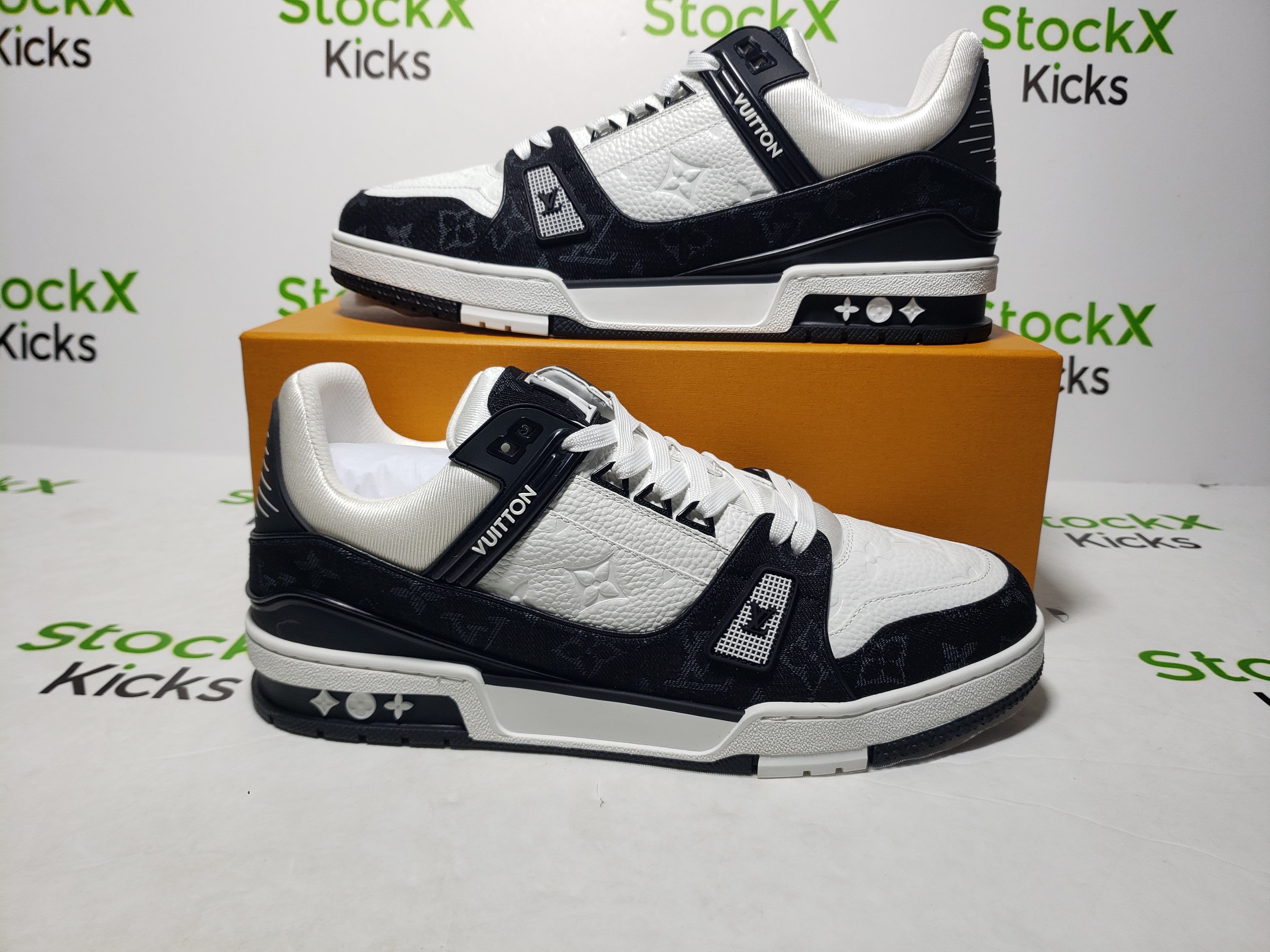 Louis Vuitton Trainer Black And White Cloth Cover VL1202 review Stockxkicks VIP 05